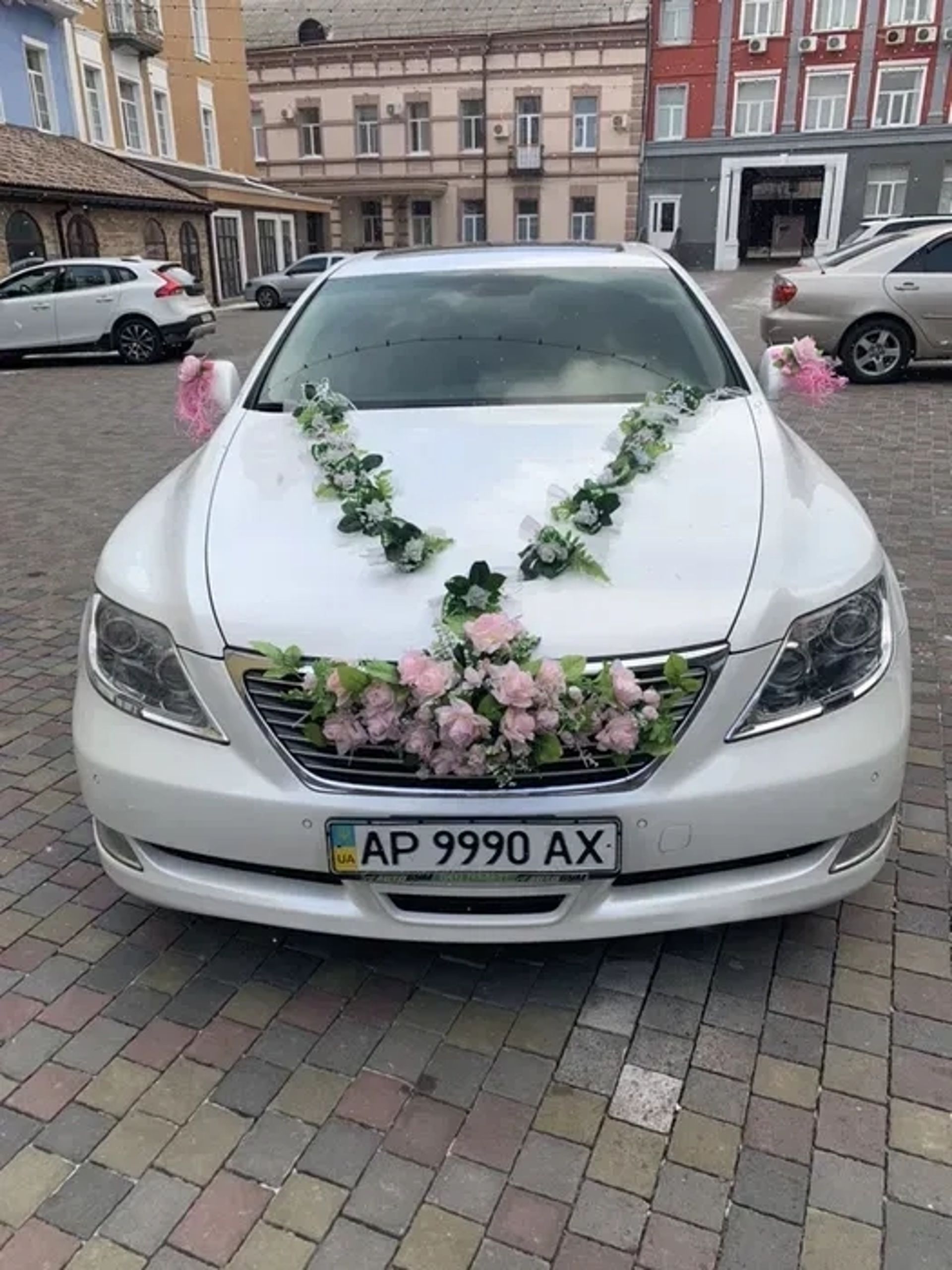 Авто Lexus LS 460 на Весілля, Пологовий будинок.