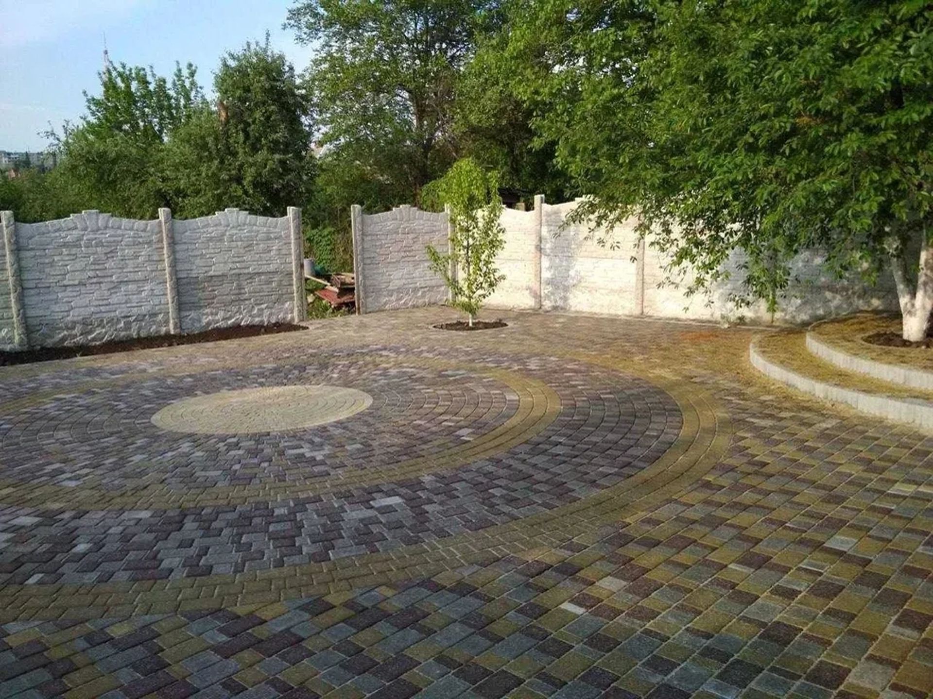 Укладка тротуарної плитки будь-якої складності