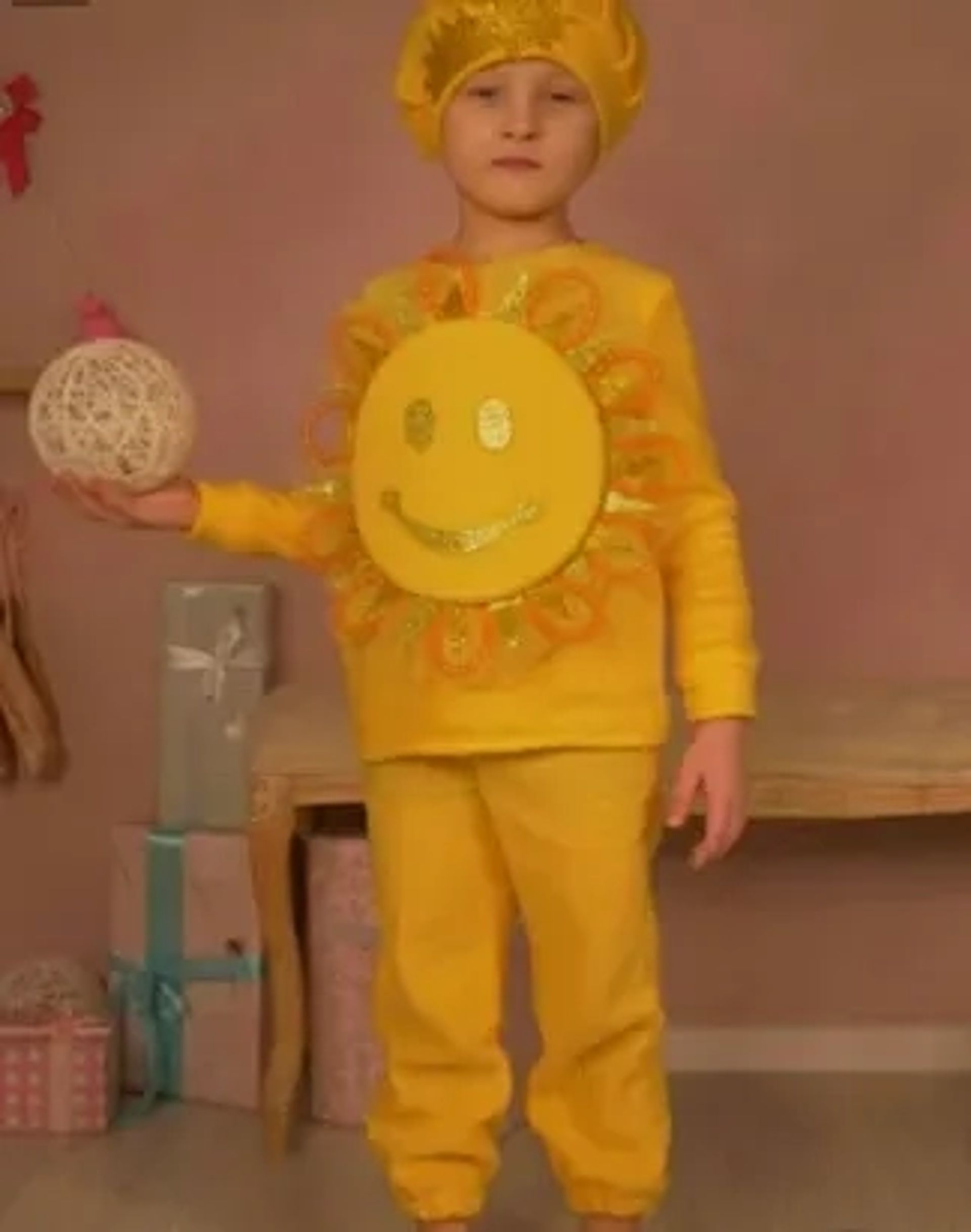 Костюми - Сніговик, Сонечко, Соняшник, Вітер