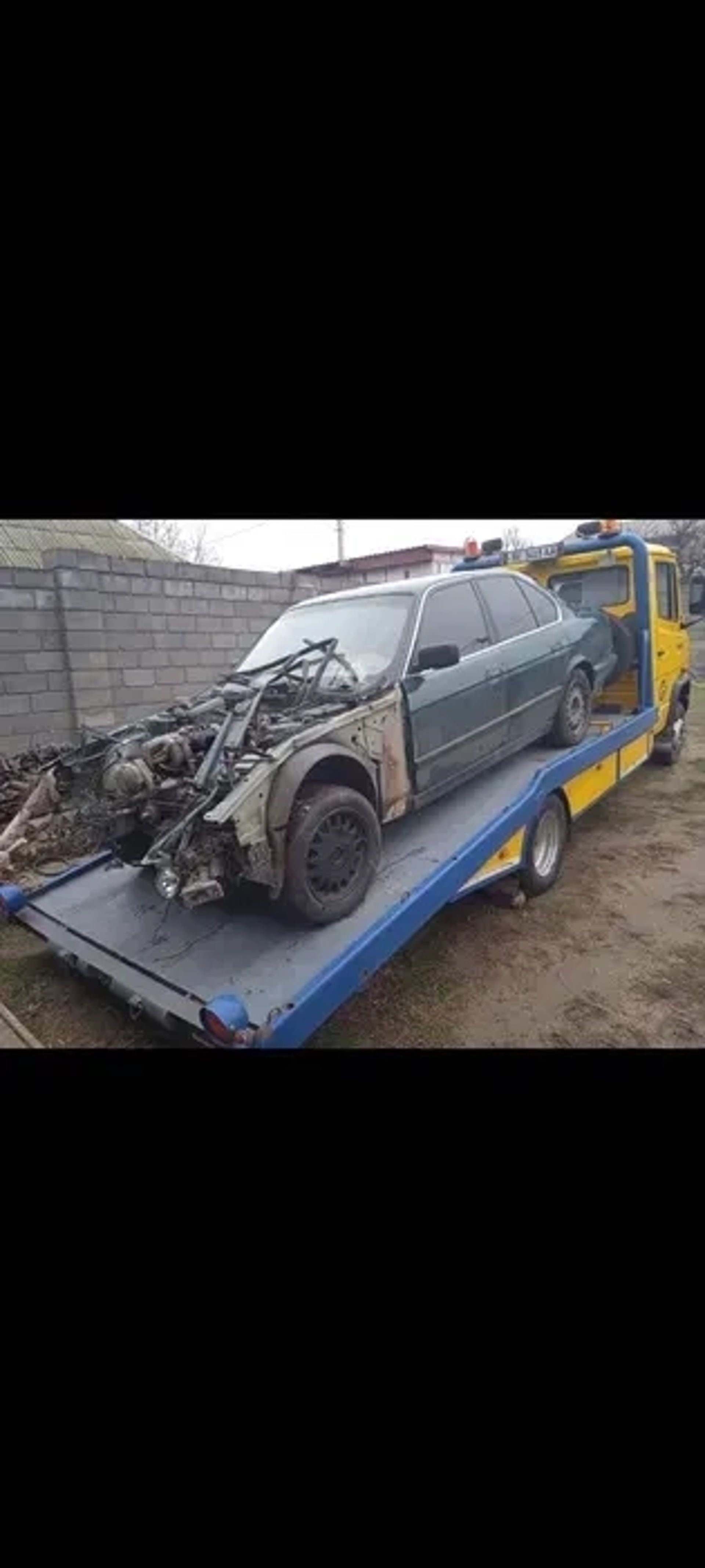 Евакуатор на базі Mercedes-Benz T2