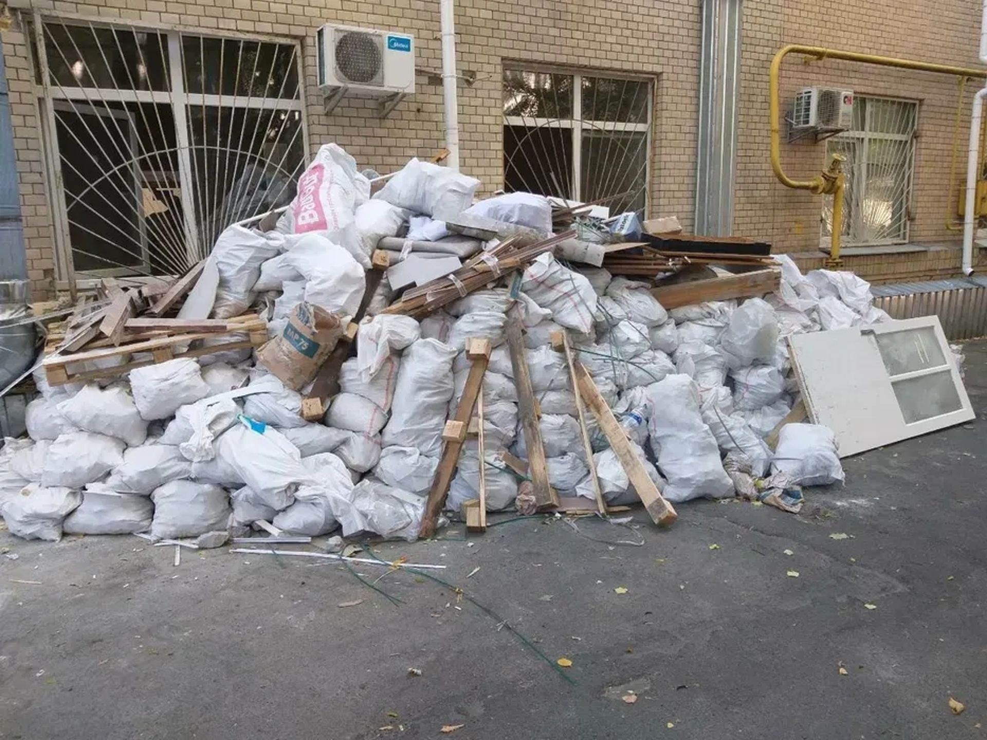 Демонтаж усього! Ламаємо від перестінків до будинків! Вивіз сміття!
