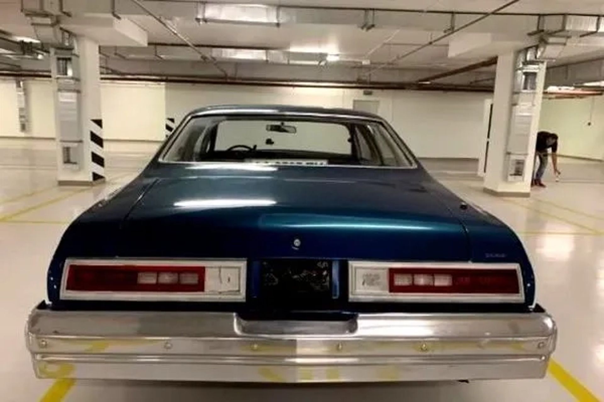 387 Ретро авто на зйомки фотосесію Chevrolet Malibu Classic 