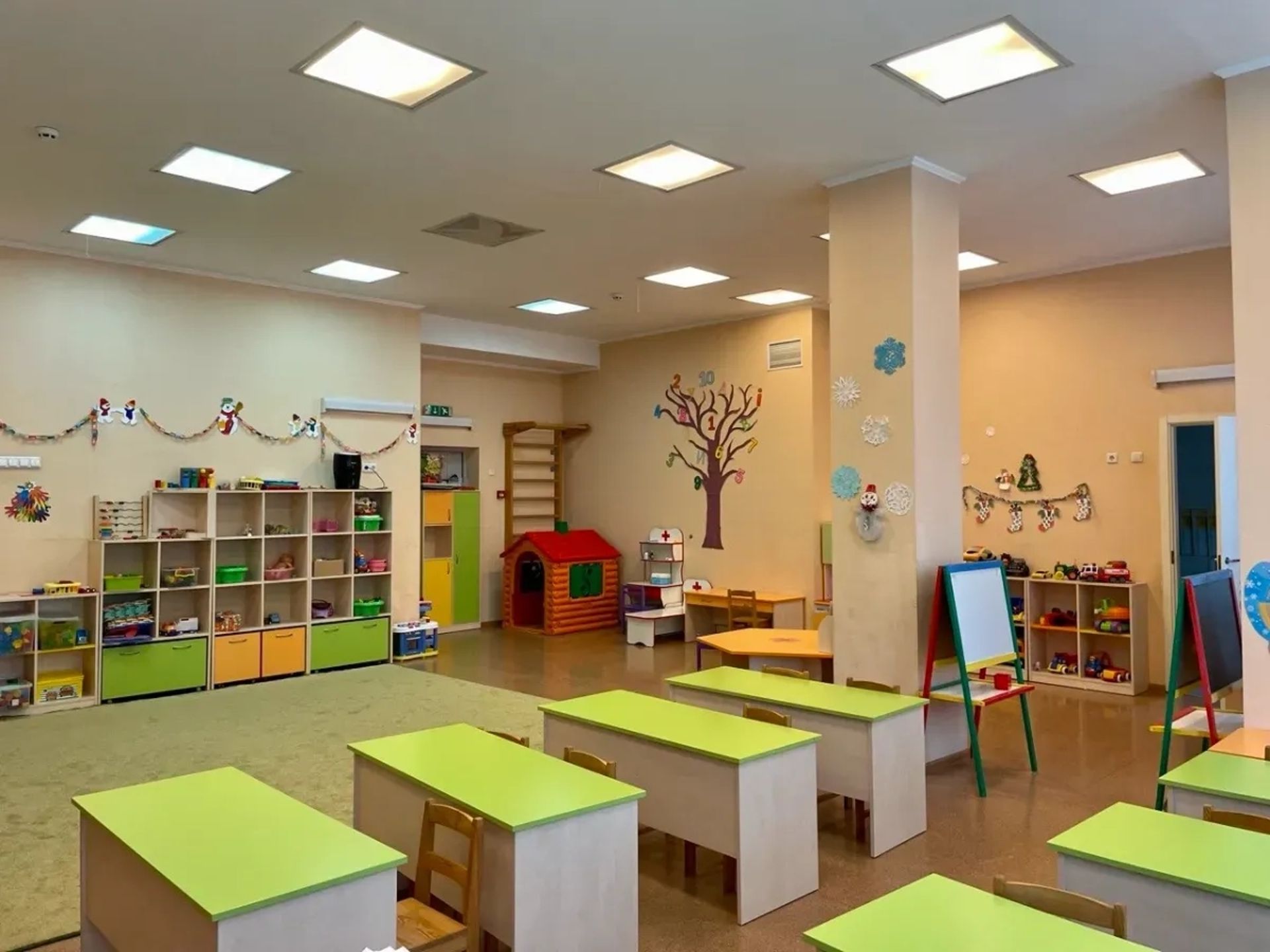 Фасадне приміщення 260 м2 в Печерському районі