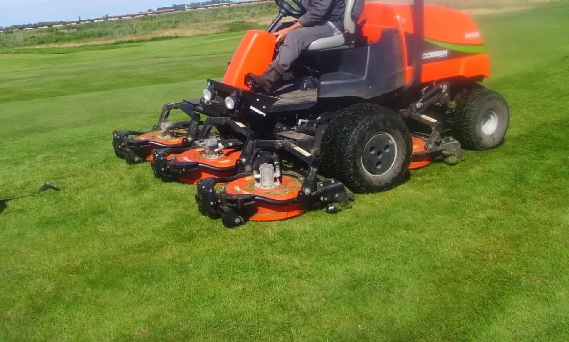 Самохідна роторна газонокосарка JACOBSEN AR- 522D