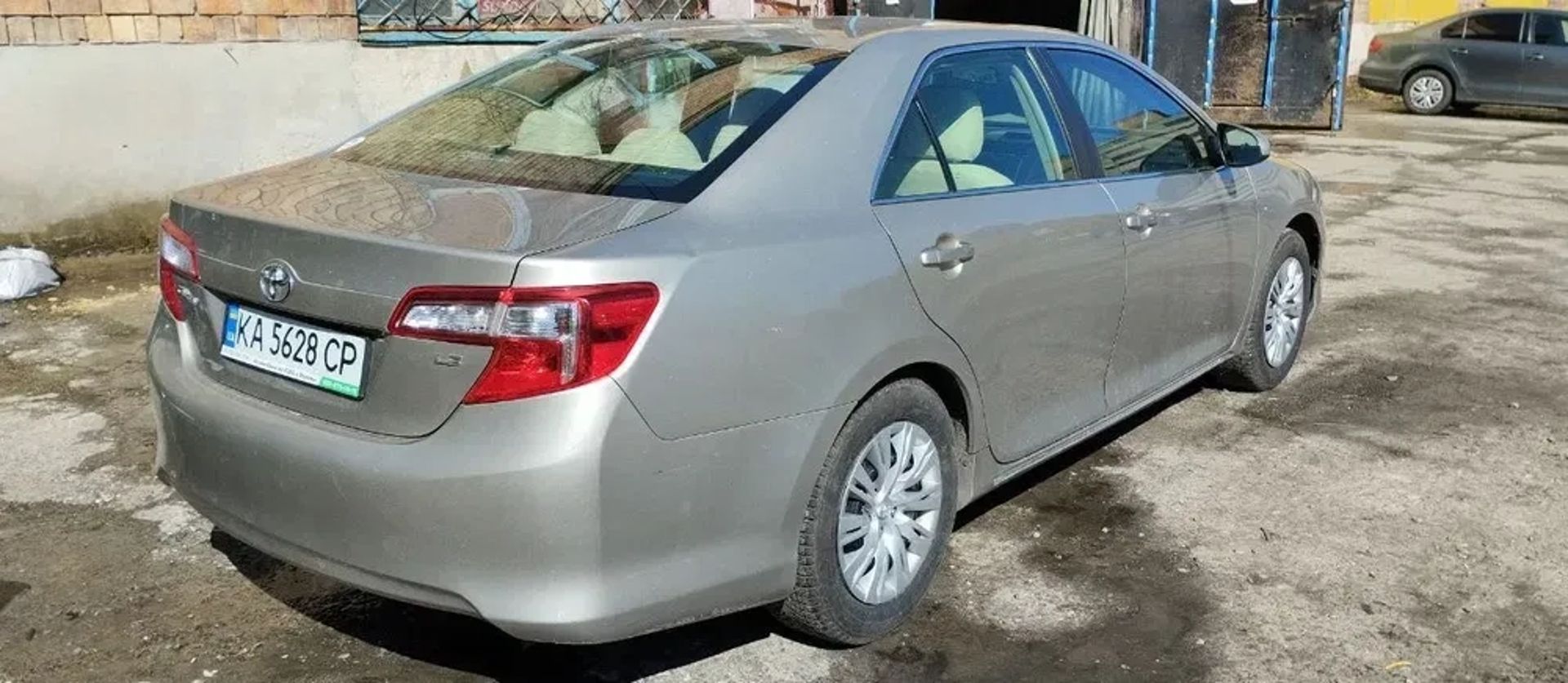 Авто  для особистих цілей Camry, Passat B7