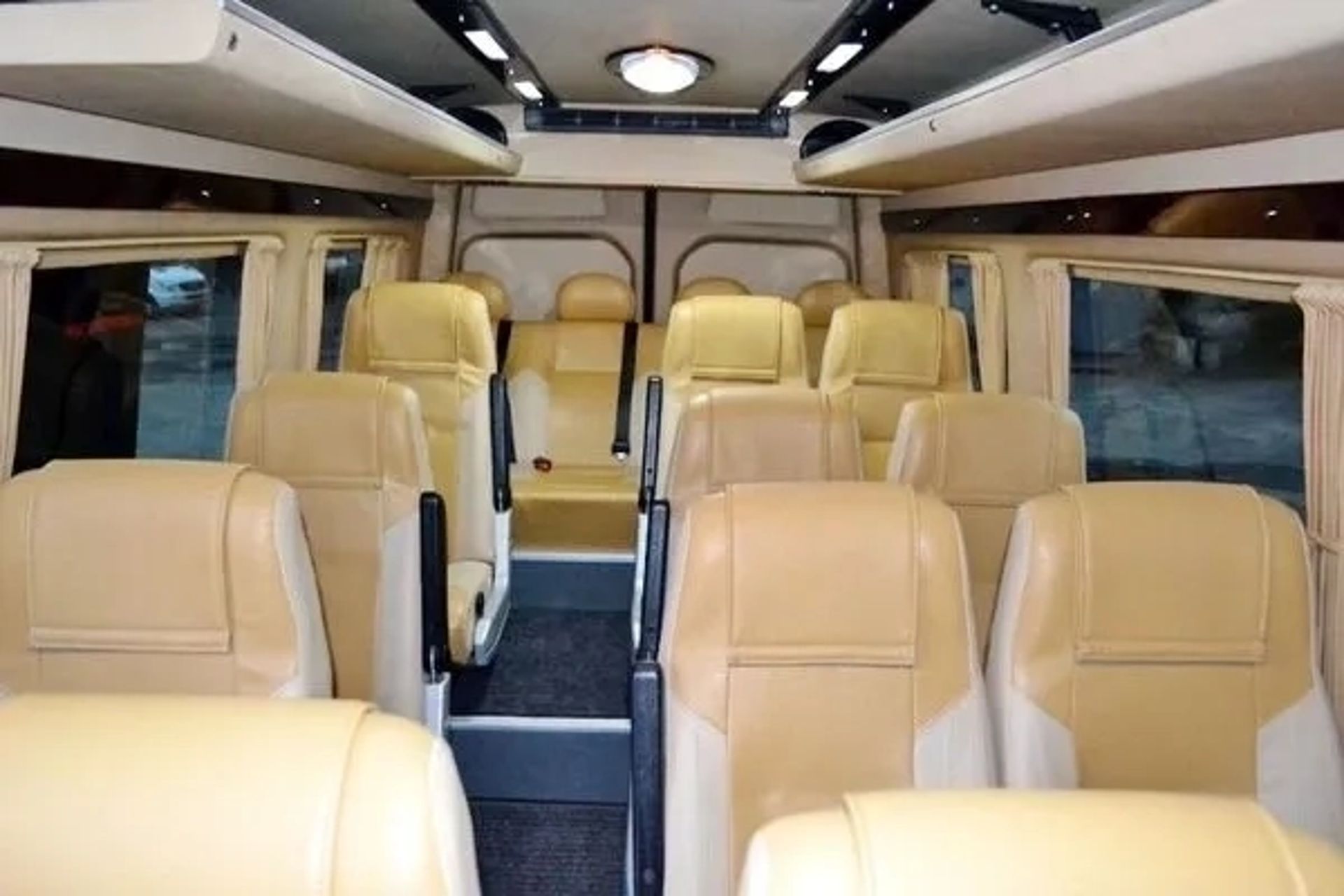 313 Мікроавтобус на весілля трансфер Mercedes-Benz Sprinter