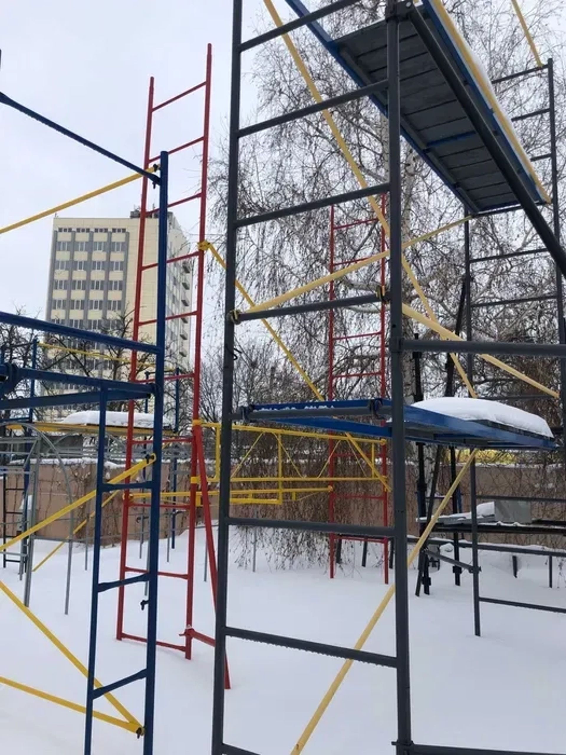 Риштування Комплекс Обладнання для Роботи на Висоті. Якість та Надійність!