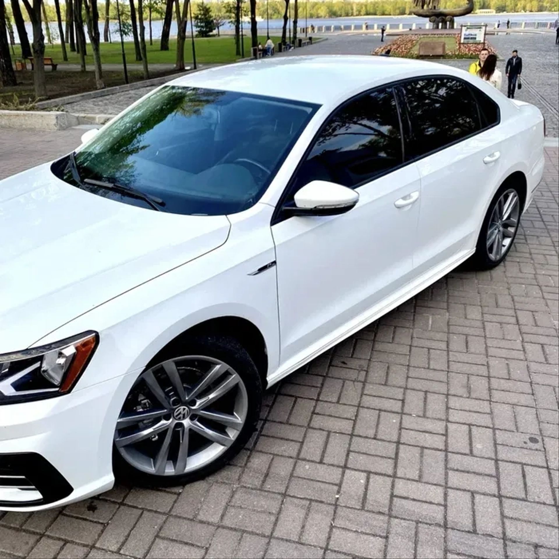 Трансфер/авто на весілля Passat b8 r-line Кропивницький