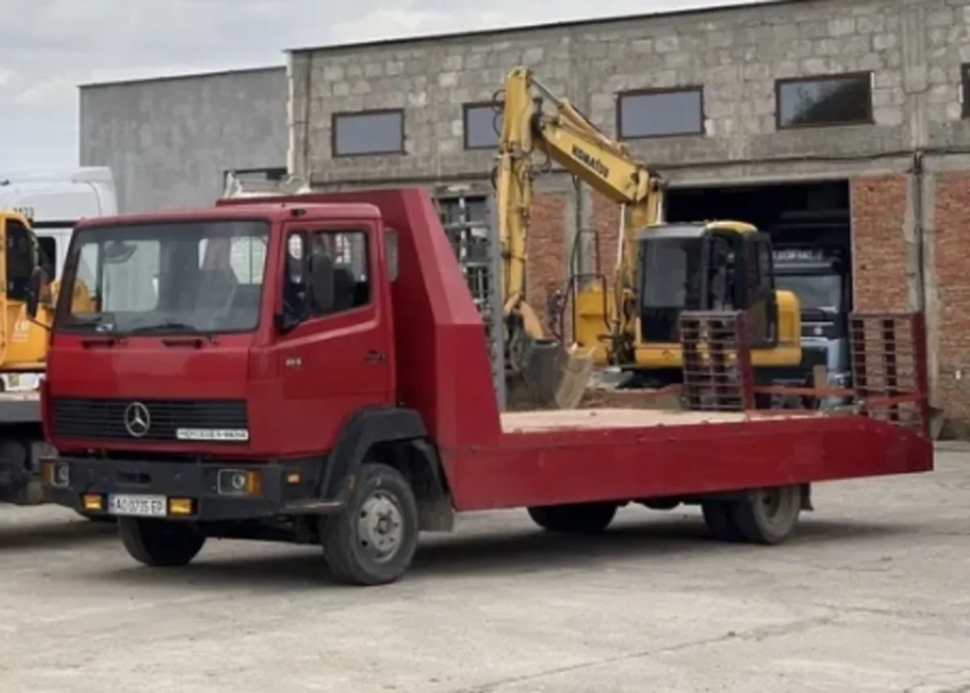 Евакуатор на базі вантажівки Mercedes-Benz 814