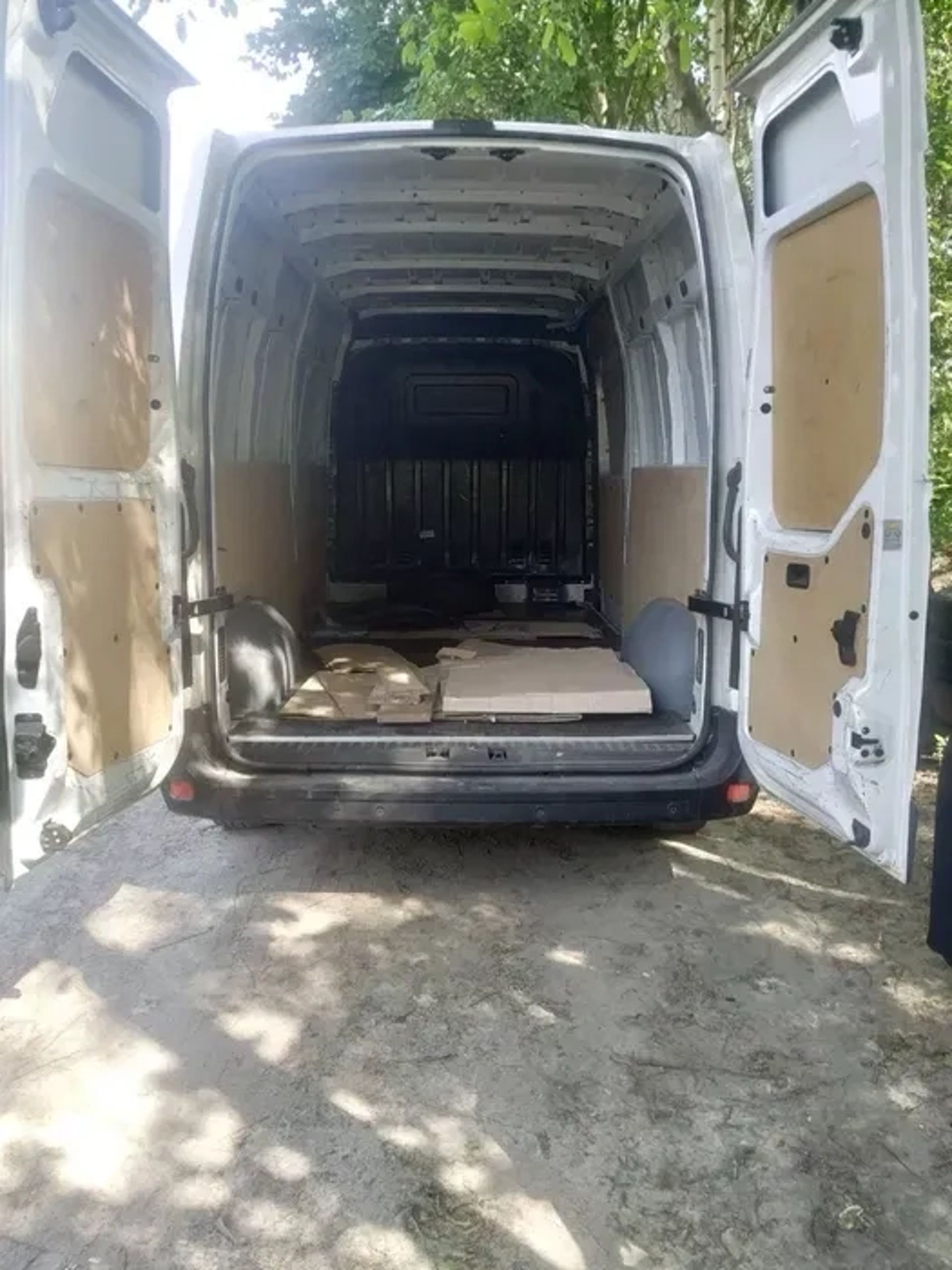 Мікроавтобус Opel Movano для перевезення вантажу