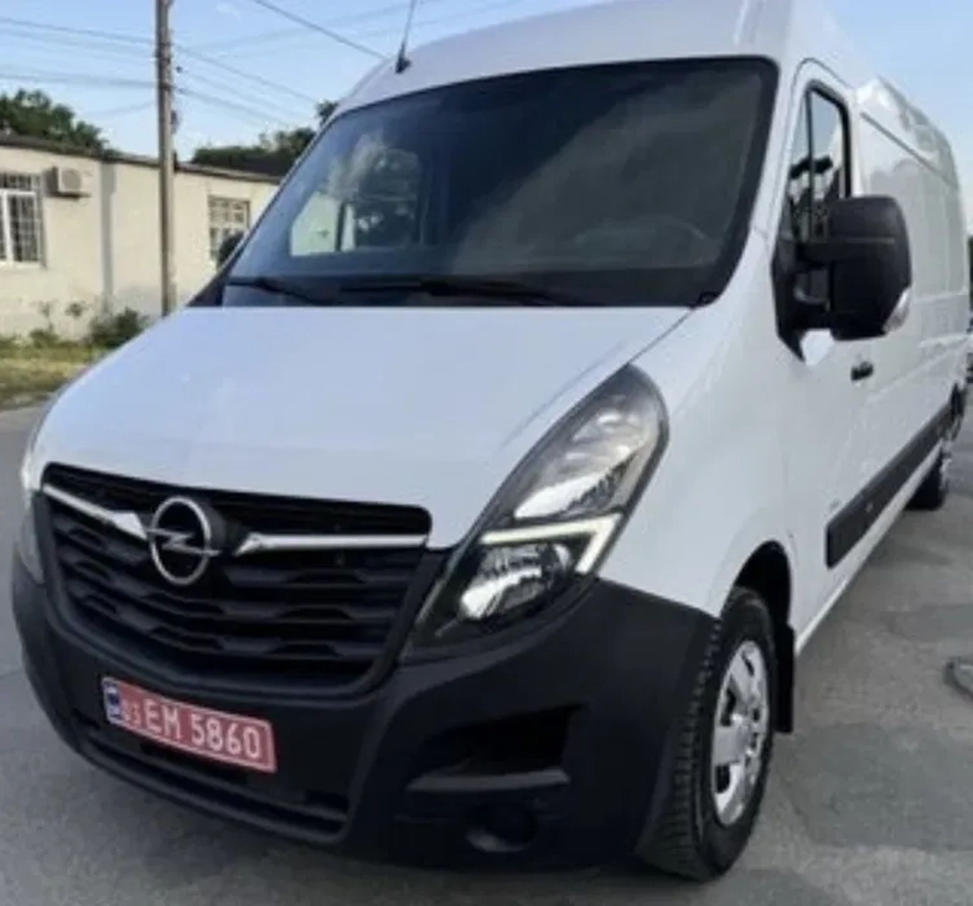 Мікроавтобус Opel Movano для перевезення вантажу