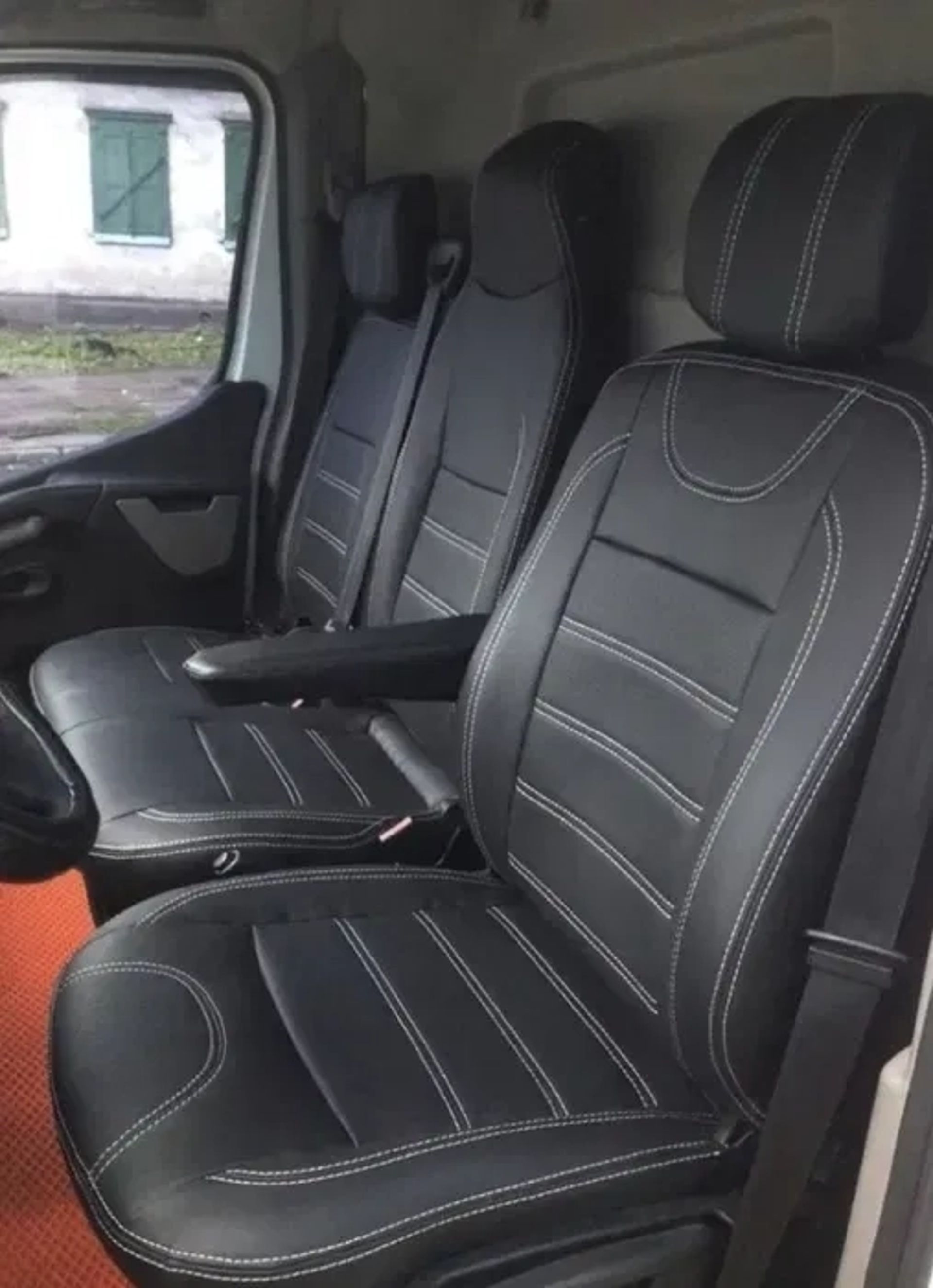 Мікроавтобус Opel Movano для перевезення вантажу