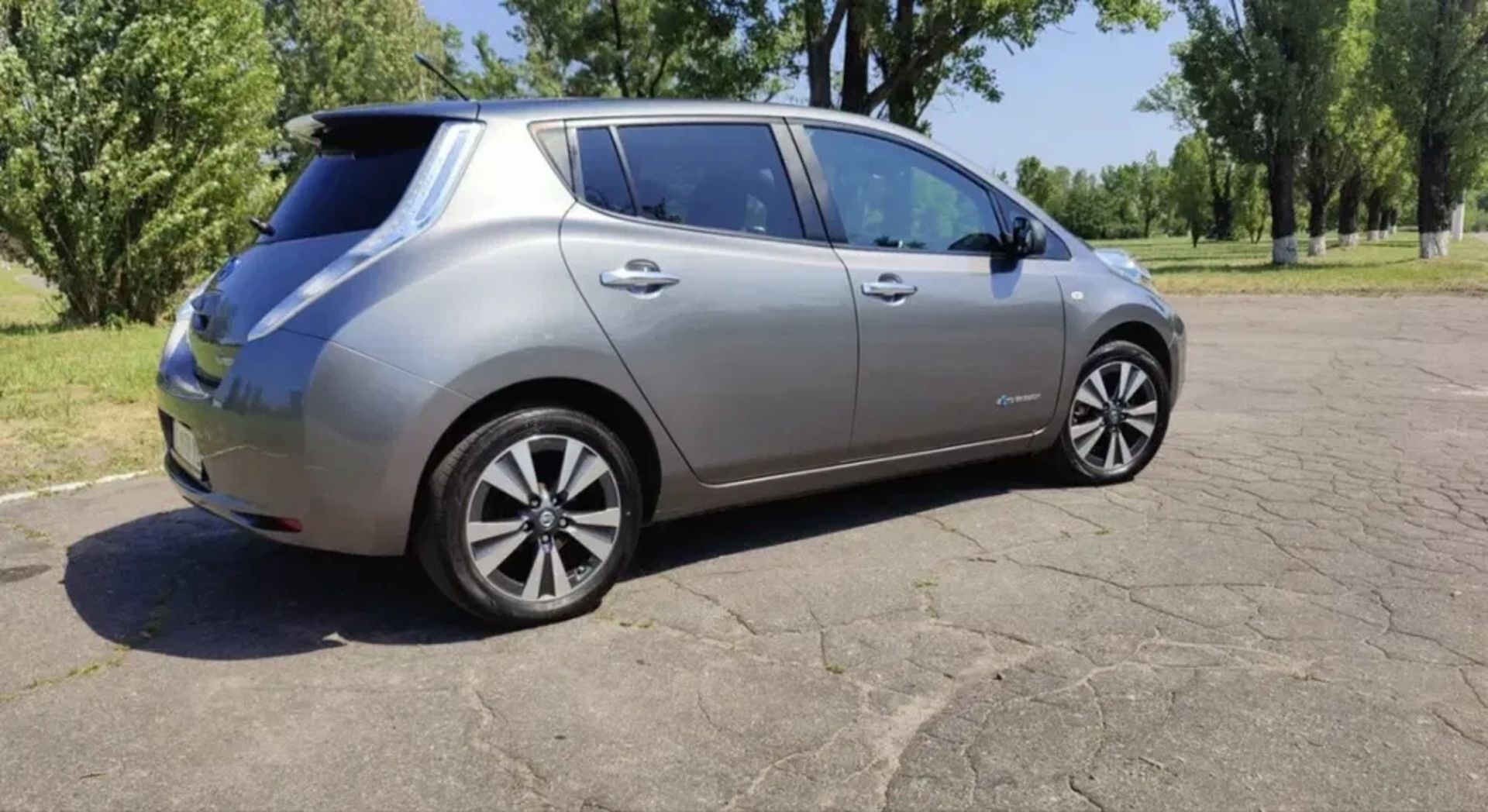 Авто Nissan Leaf 24 квт
