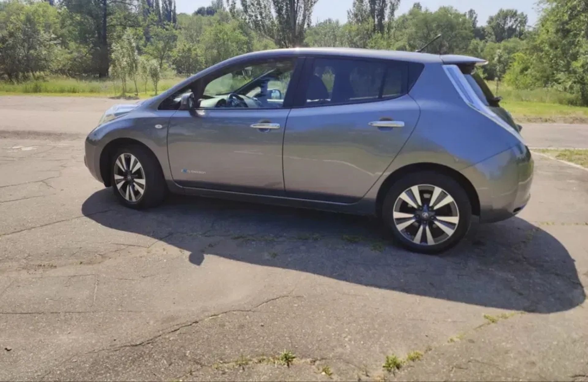 Авто Nissan Leaf 24 квт