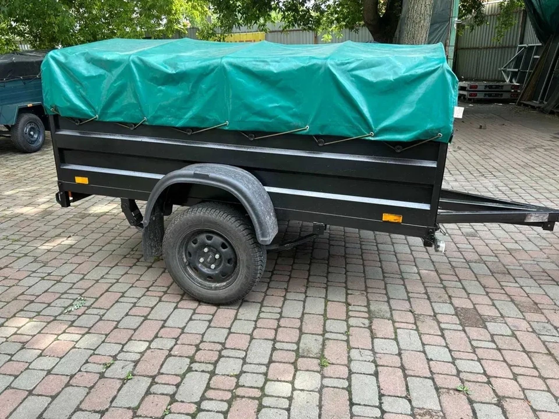 Причепи з тентом від 300₴ до 700₴ за добу