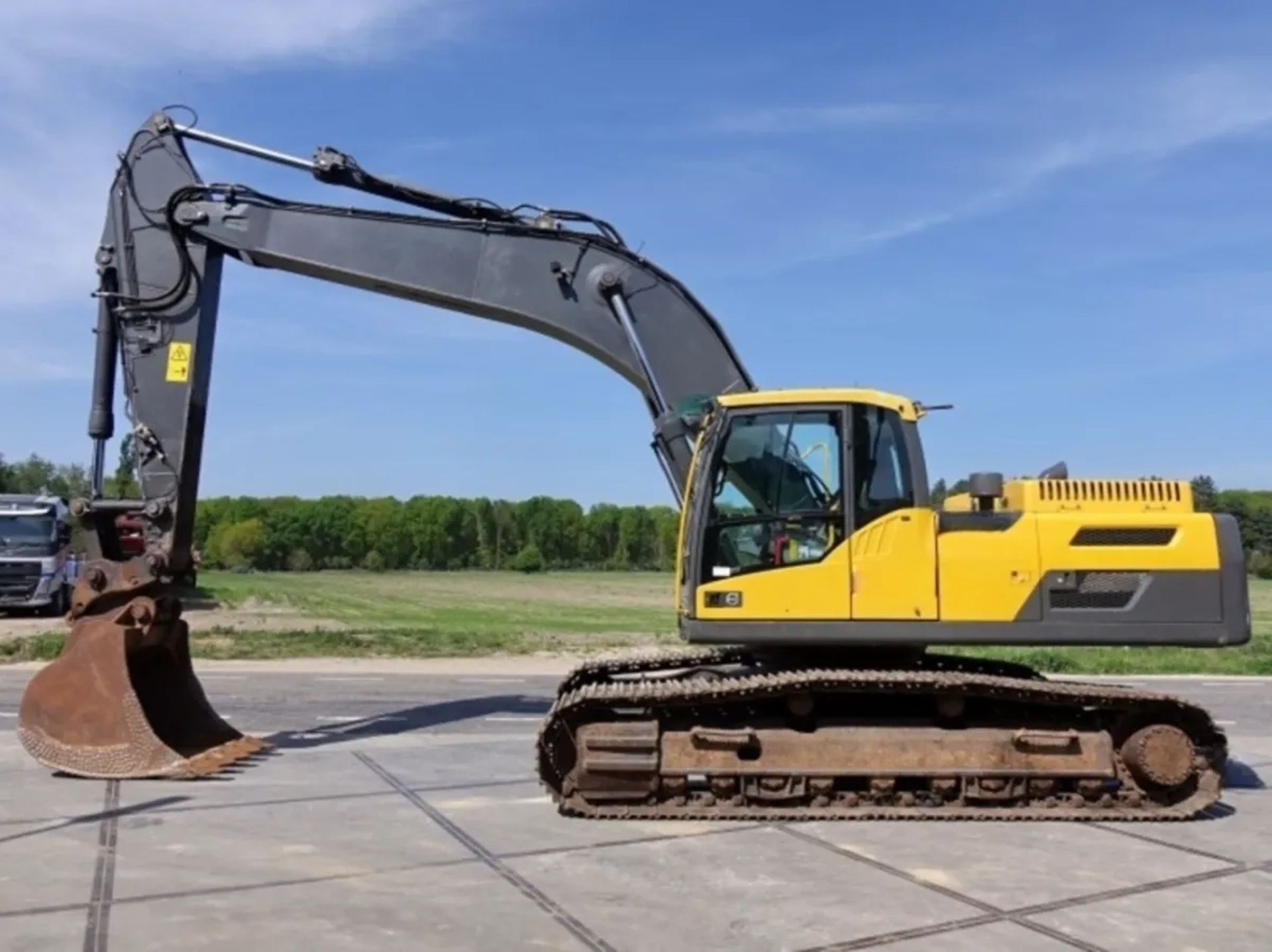 Екскаватор VOLVO ЕС 300DL Макс. виліт стріли:10 720 мм