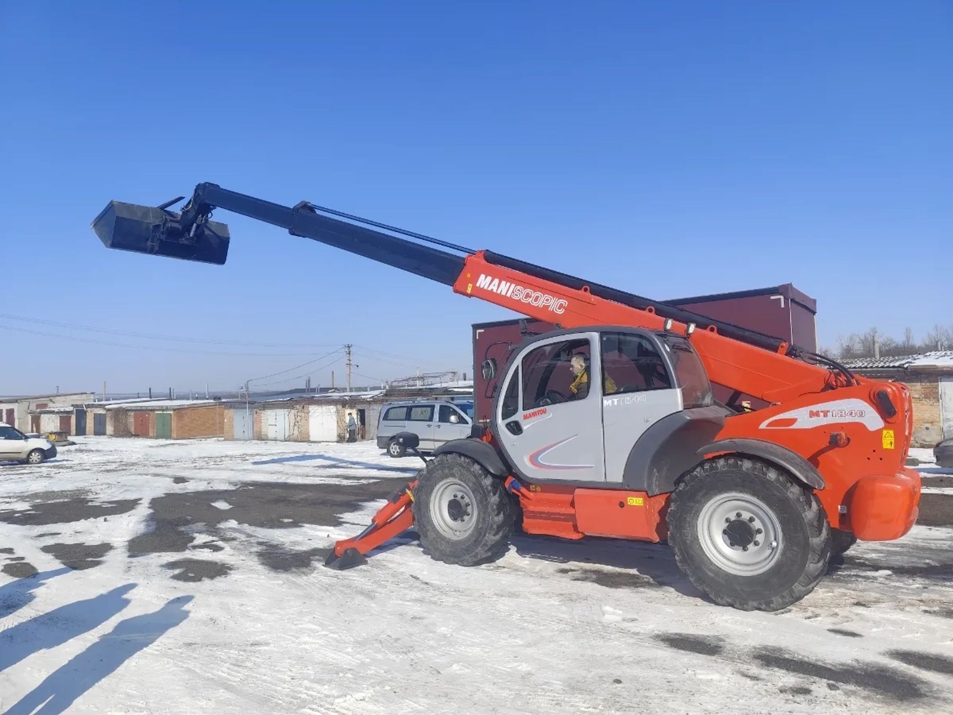 Телескопічний навантажувач Manitou MT1840 довгостроково