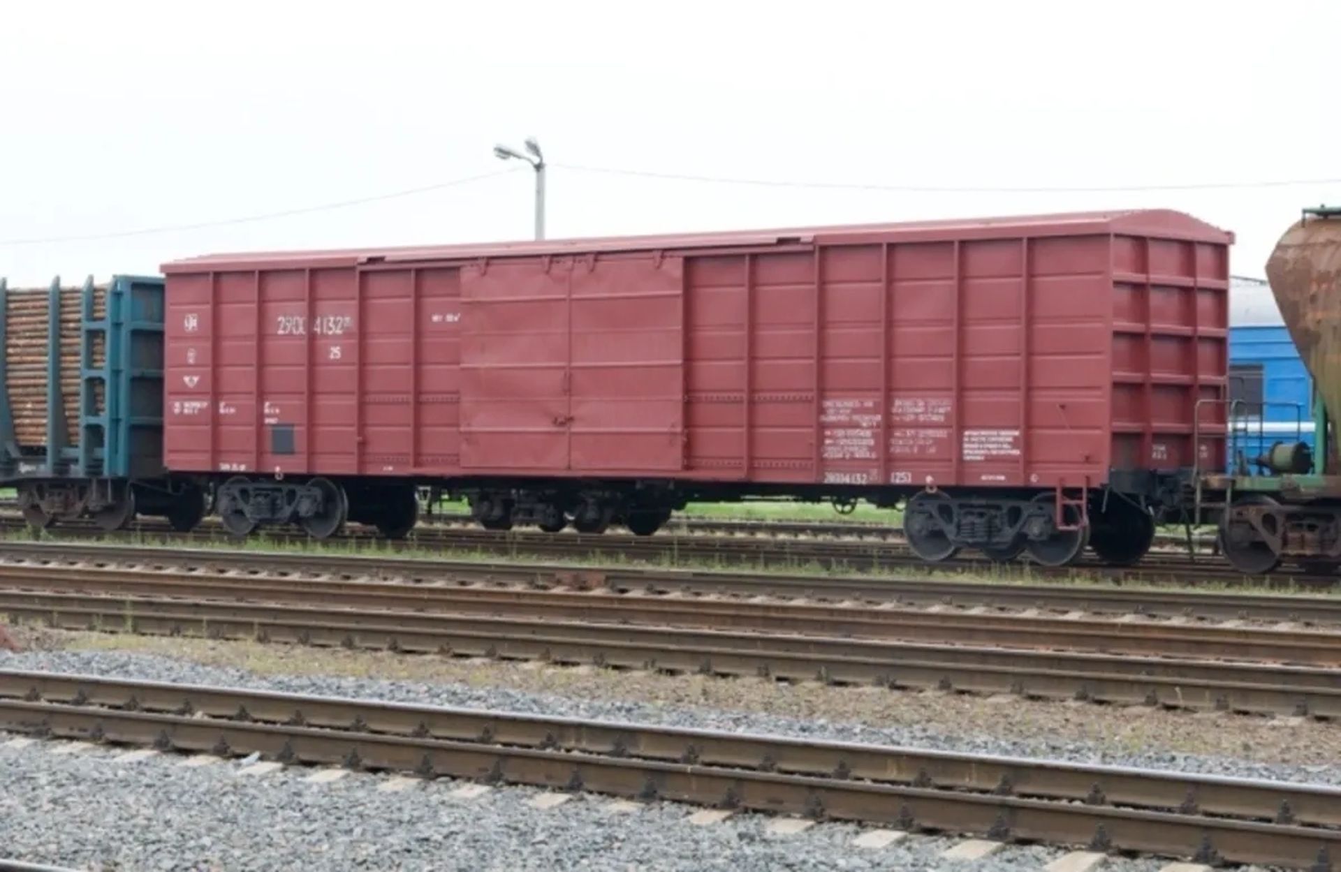 Критий вагон моделі 11-7038 (4-осьовий)
