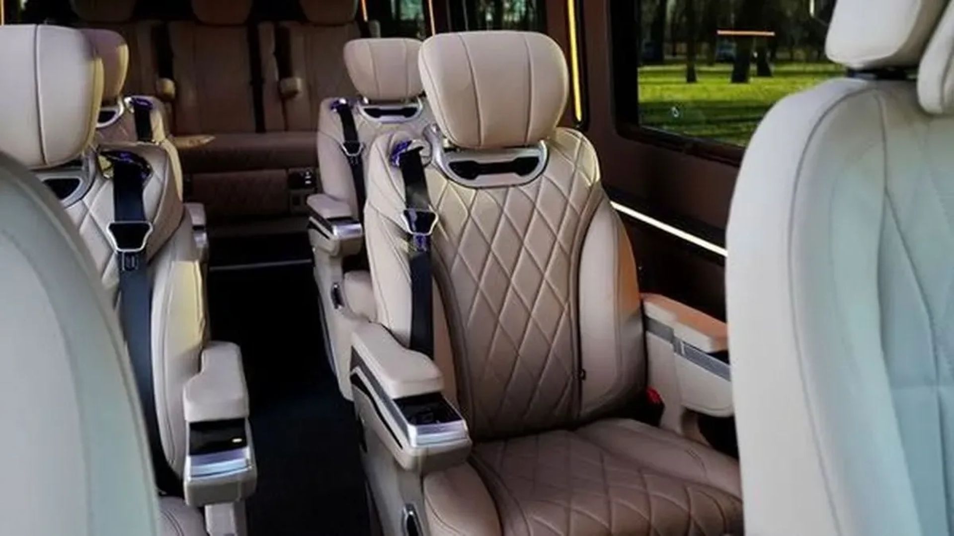 400 VIP Трансфер — Європа на Mercedes-Benz Sprinter