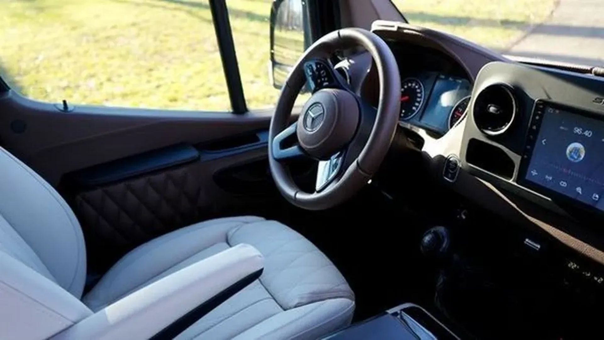 400 VIP Трансфер — Європа на Mercedes-Benz Sprinter