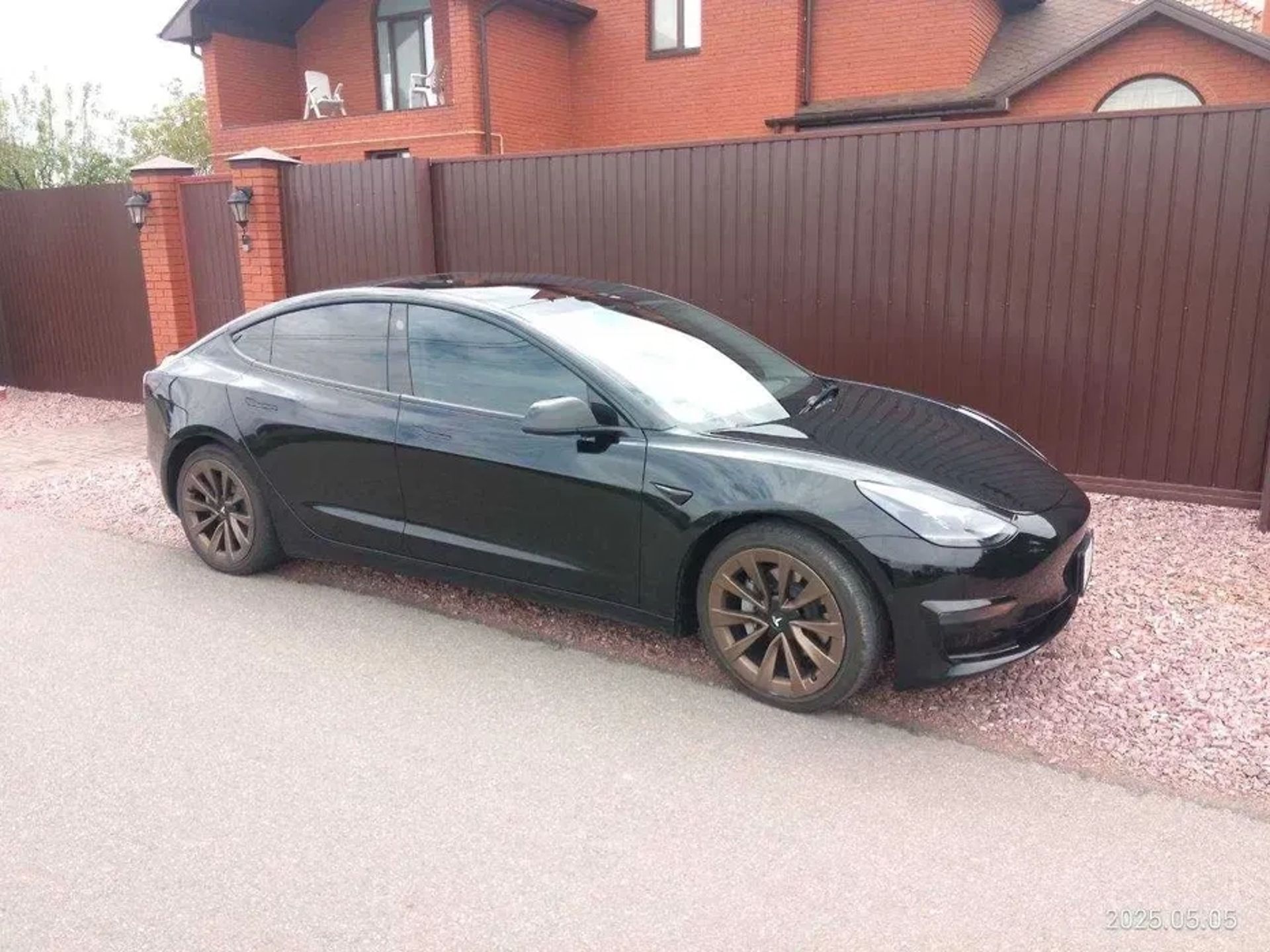 Tesla M3 dual motor long range 2022 рік