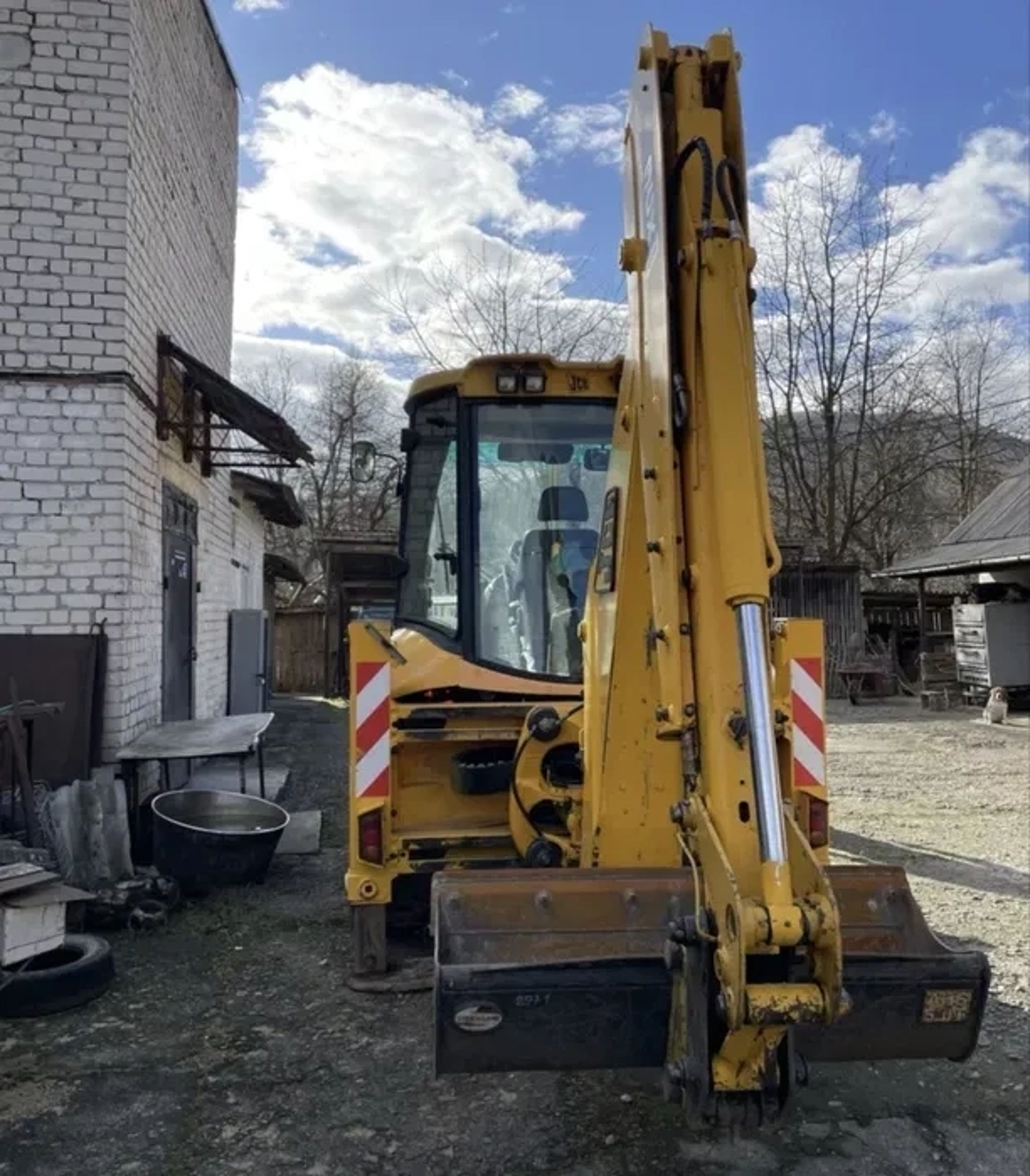 JCB 3CX — екскаватор-навантажувач для будівництва