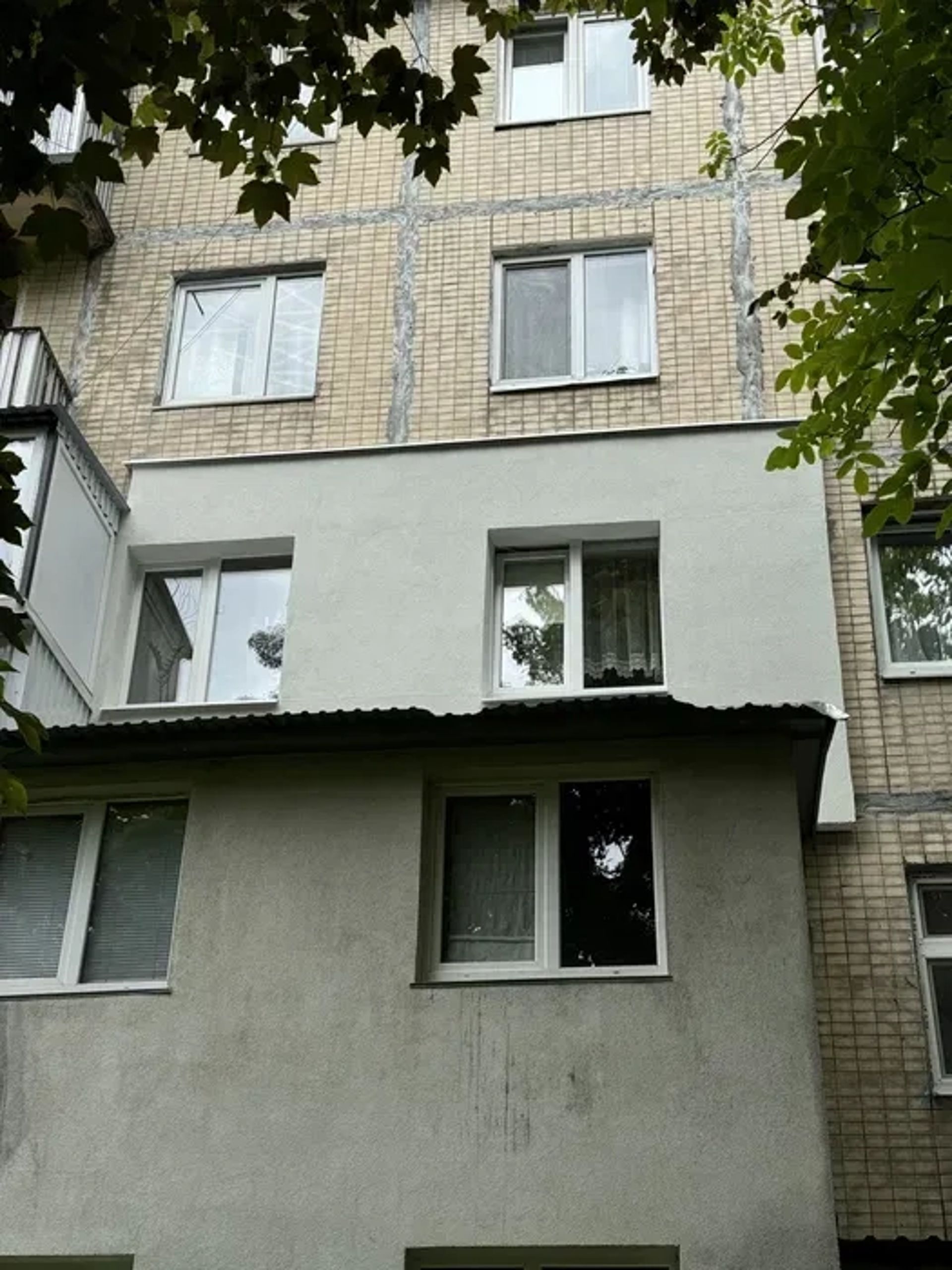 Утеплення квартир. Ремонт швів. Герметизація між-них швів.