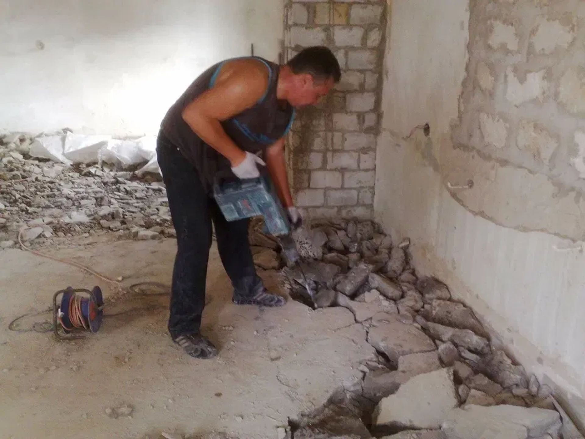 Демонтаж.Демонтажні роботи.Демонтаж будинків.