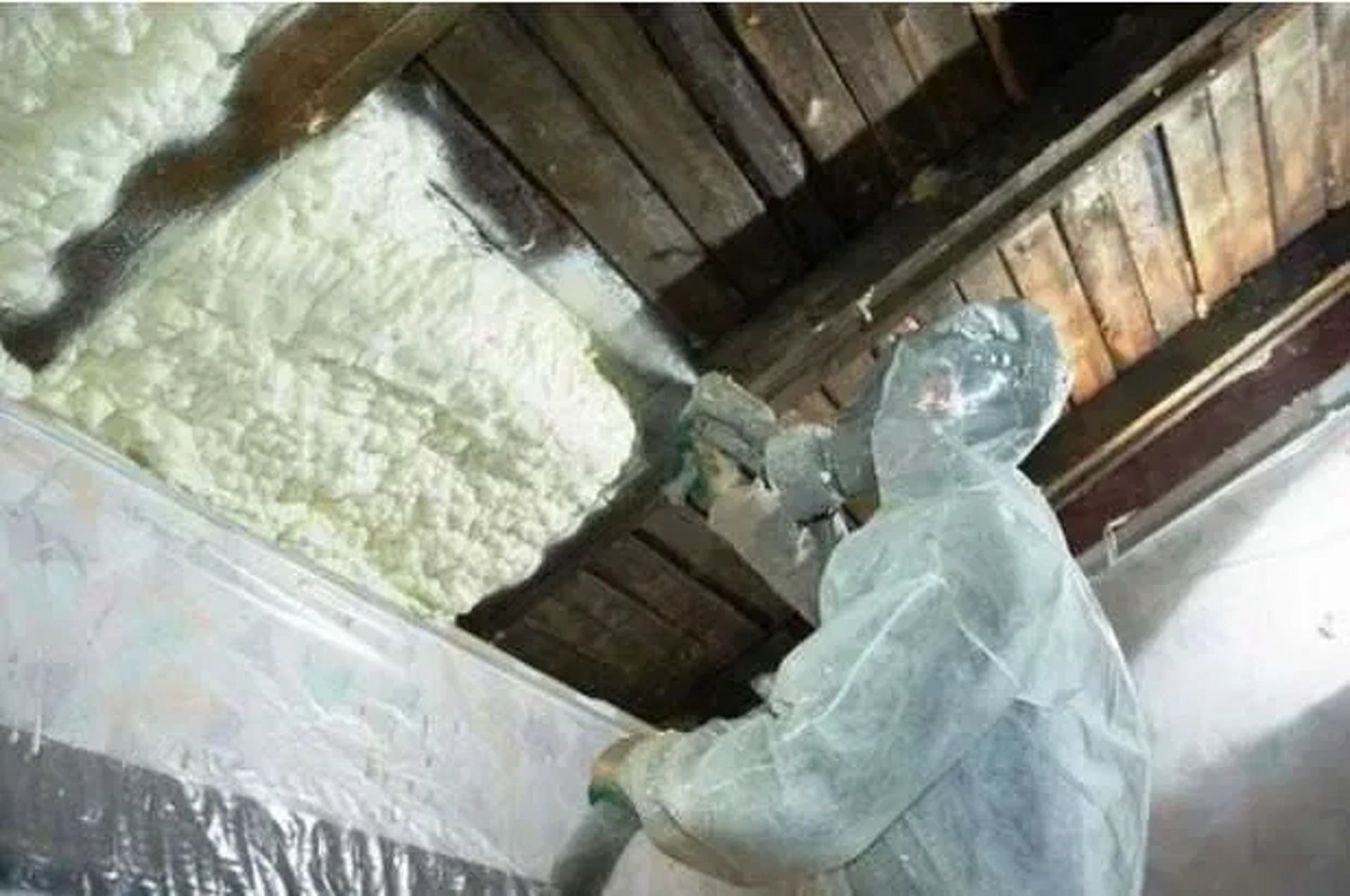 Професійне утеплення ППУ: теплоізоляція за один день! Працюємо з ПДВ Київ та область