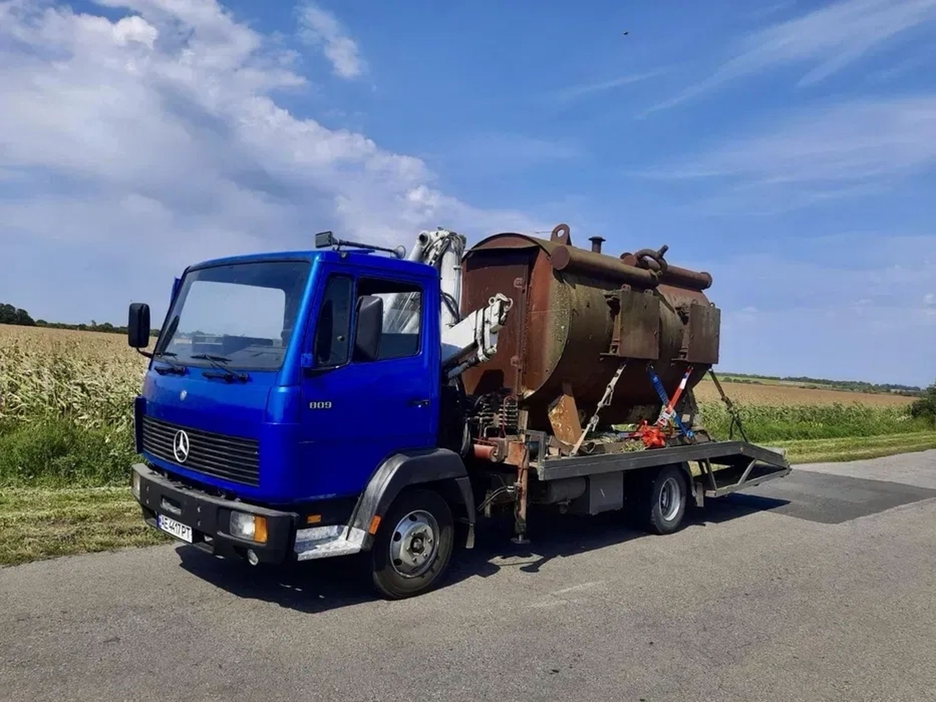 Евакуатор на базі Mercedes-Benz LN2 3.5т