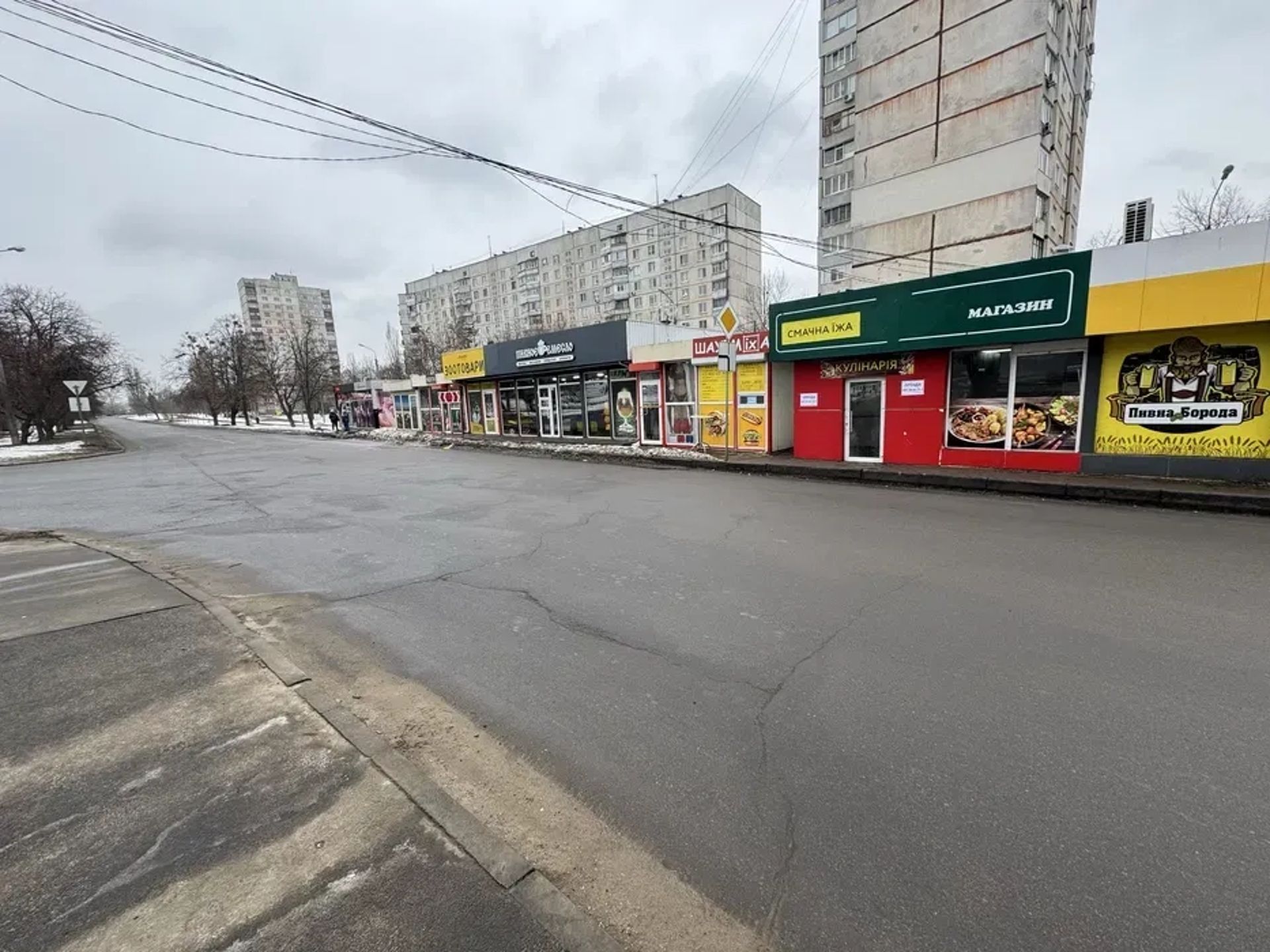 Комерціне приміщення під магазин у Харкові на зупинці