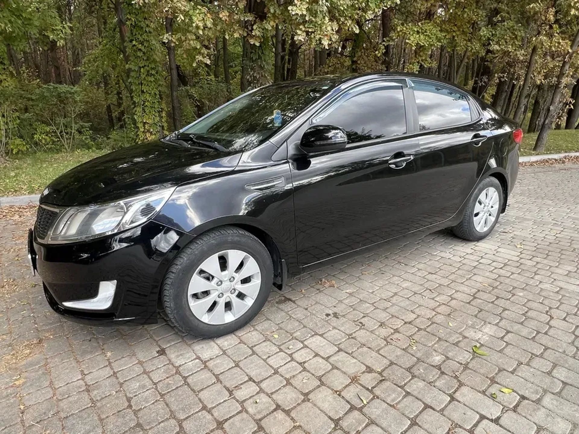 Kia Rio подобово. Львів. Економно
