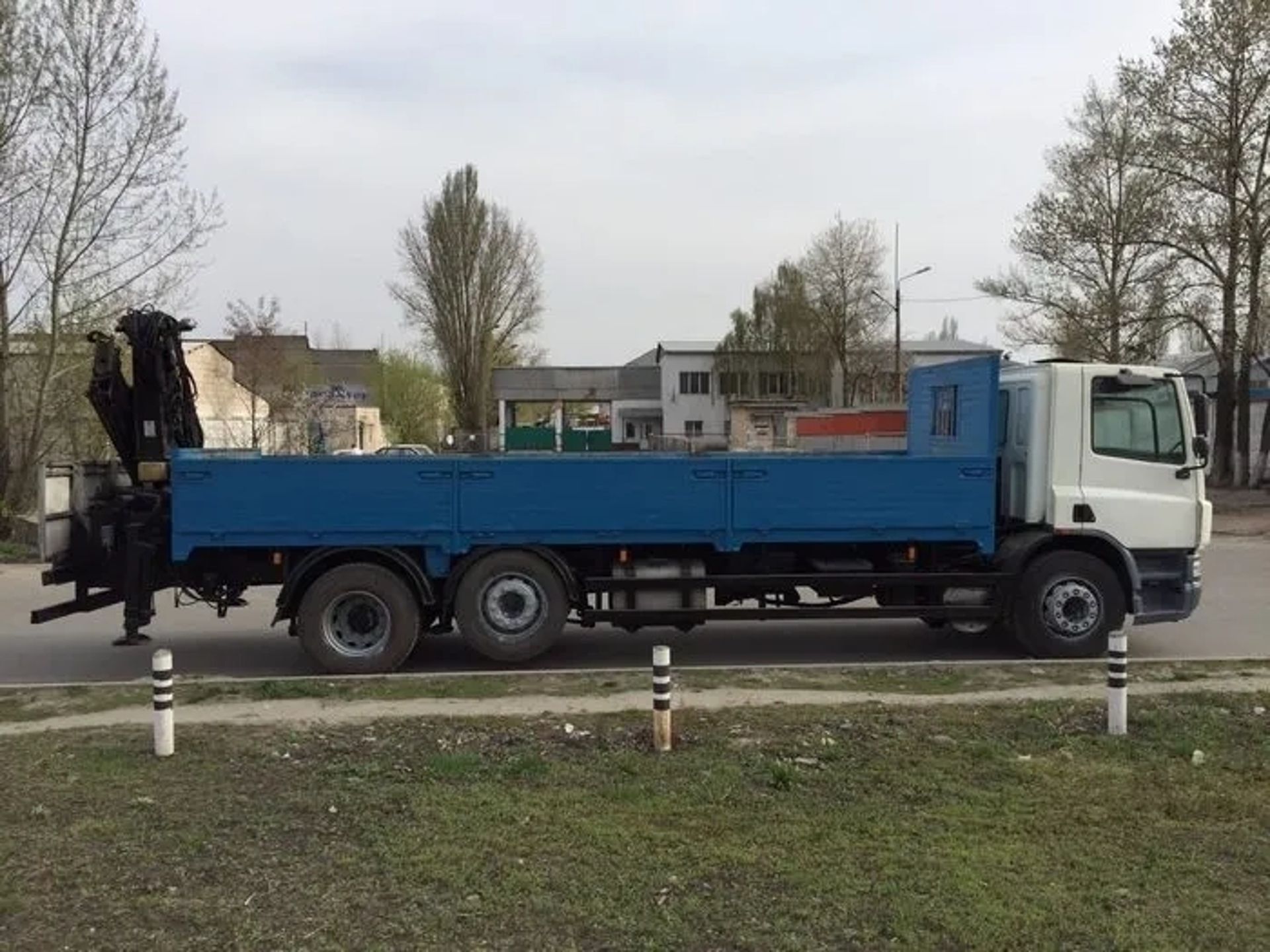 Кран-маніпулятор ATLAS на вантажному шасі DAF