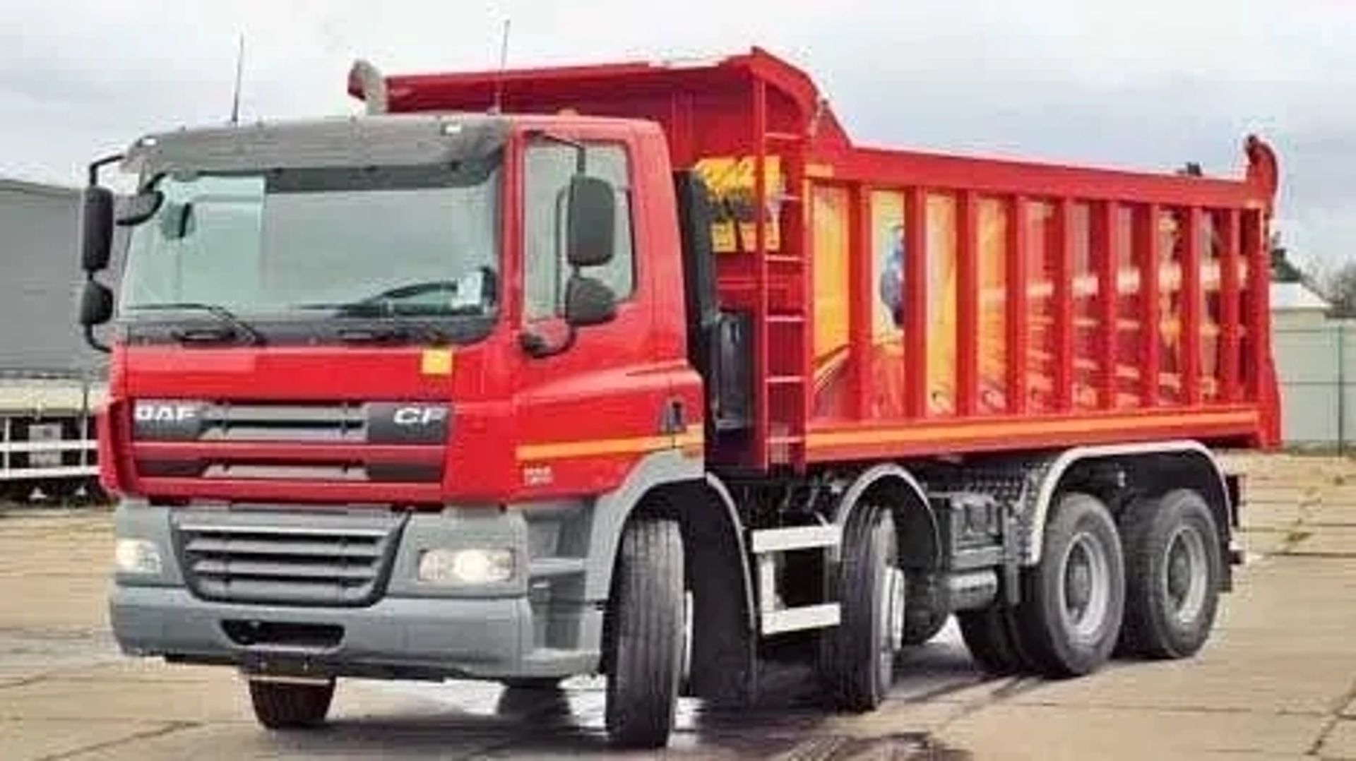 Самоскид DAF CF 85.360 - Перевезення сипучих матеріалів!