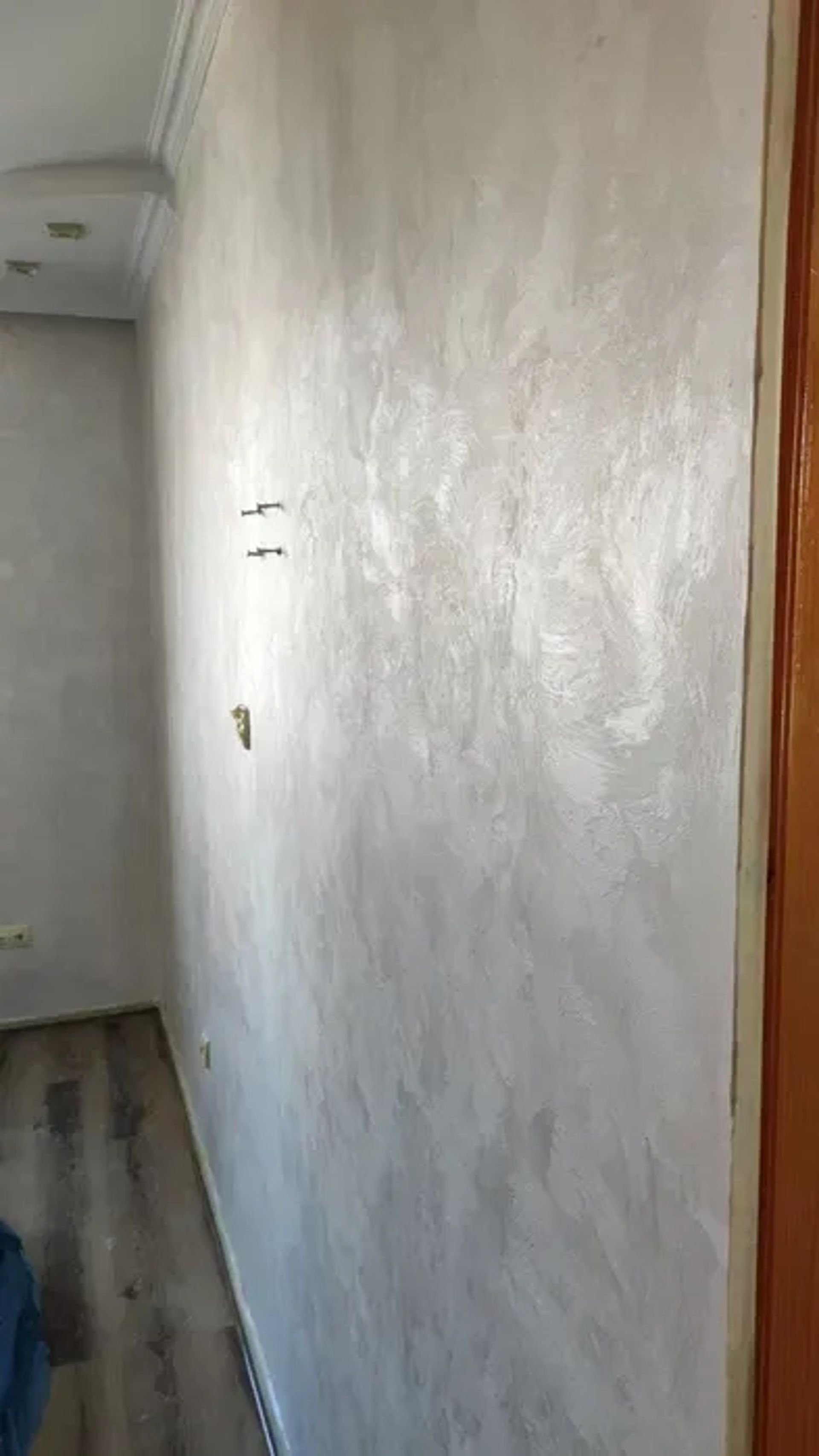 Декоративна штукатурка. Декоративне оздоблення стін і стелі.