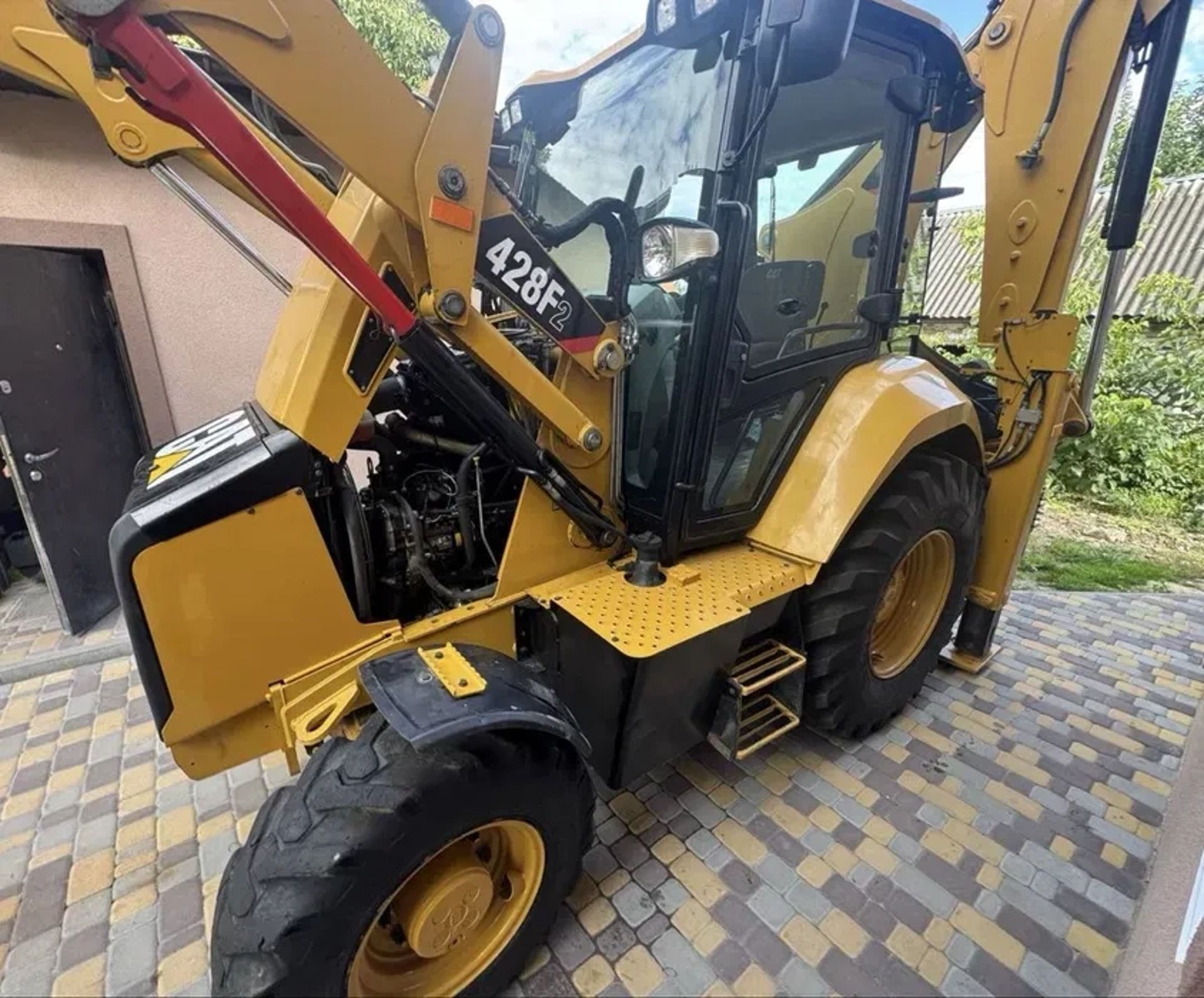 Екскаватор-навантажувач CAT 428f2 2018 Caterpillar з водієм