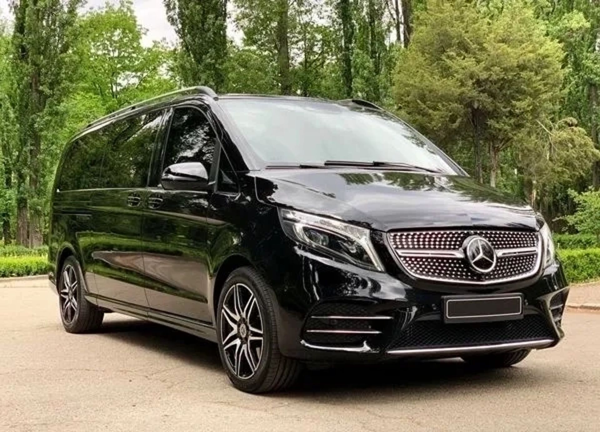 043 Mercedes-Benz V-Class мікроавтобус без водія