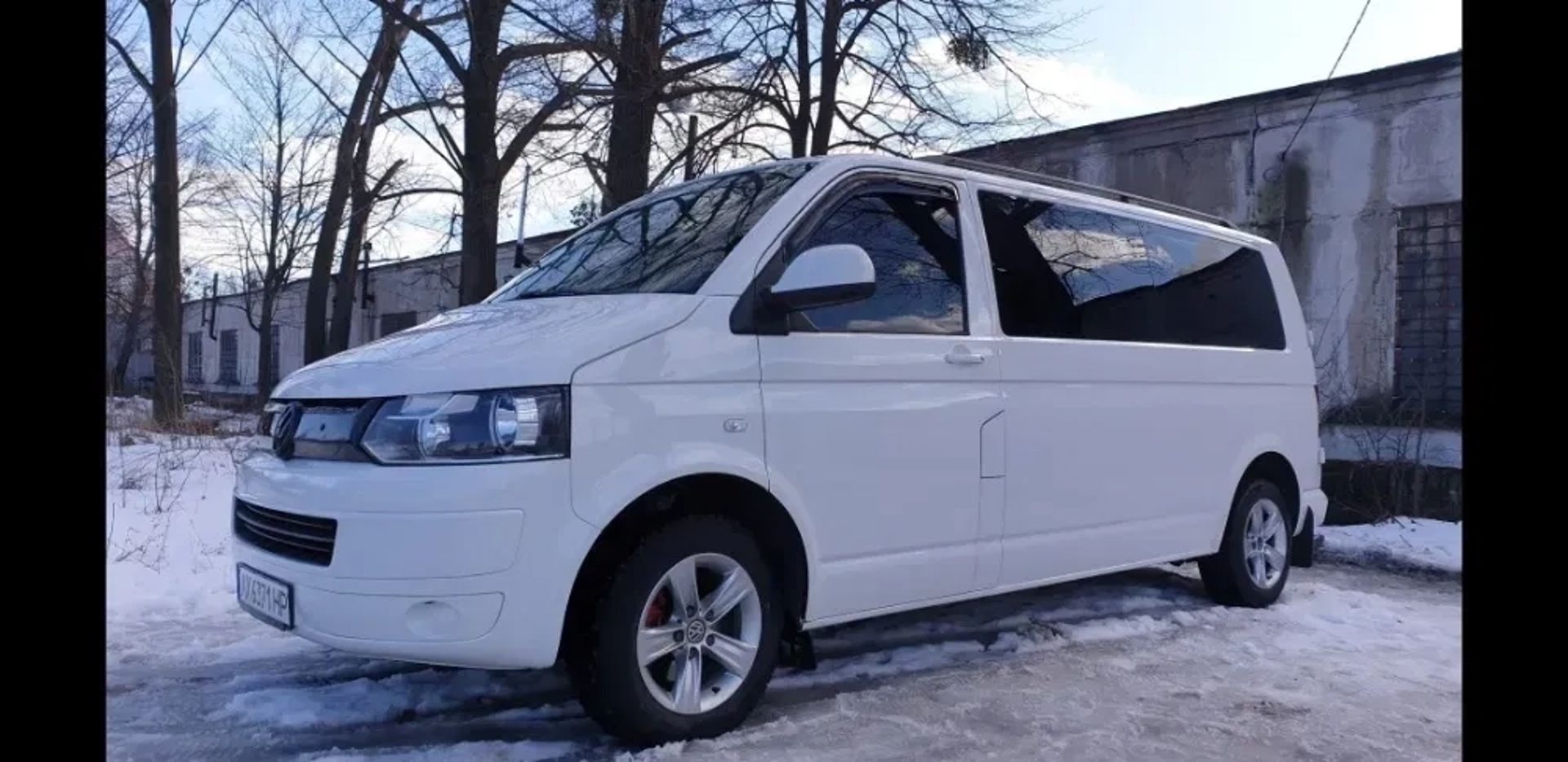 Пасажирські перевезення — Volkswagen Transporter T5 (8 місць)