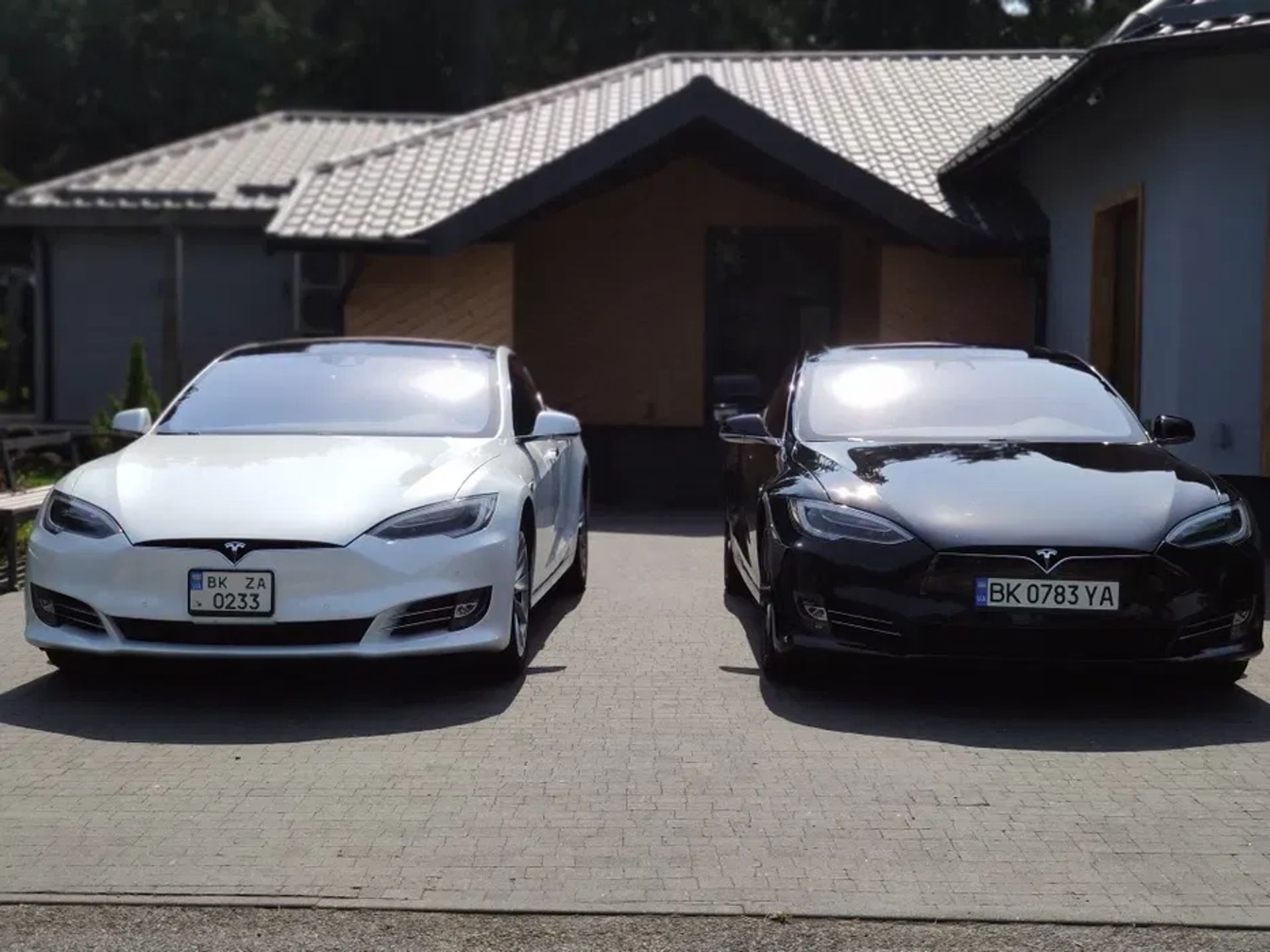 Весільний авто кортеж TESLA Model S, X ,лимузин на весілля BMW M