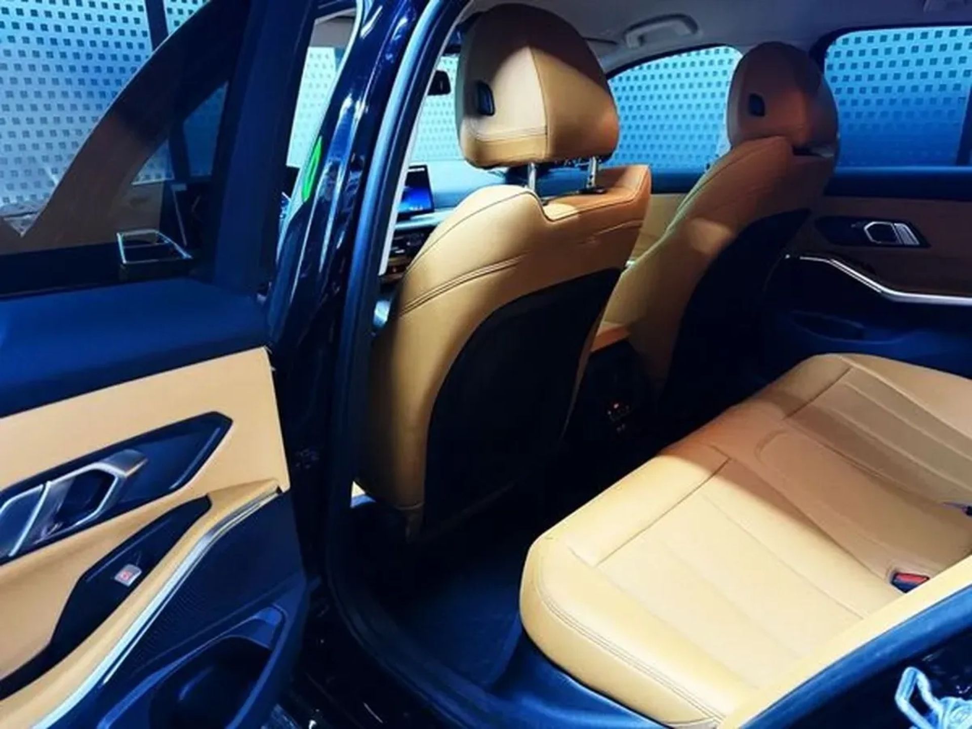 449 BMW 320і G20 NEW на весілля з водієм