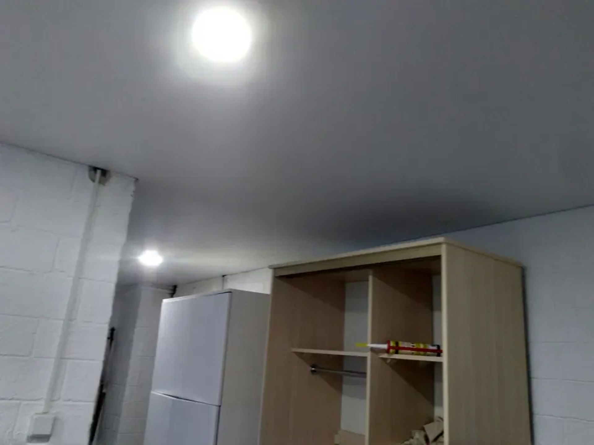 Професійний монтаж натяжних стель у Харкові: Гарантована якість безпосередньо від виробника.