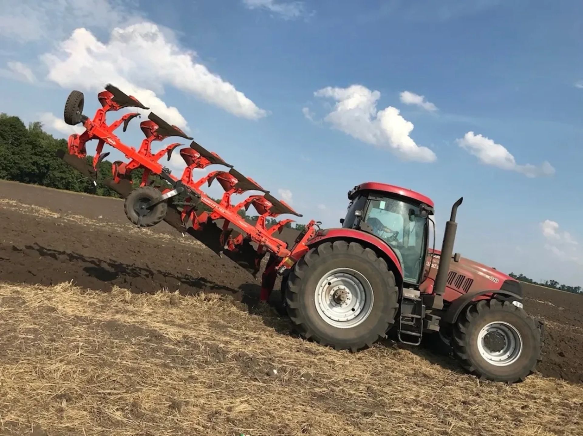 Плуг Kuhn 5 корпусів під оранку