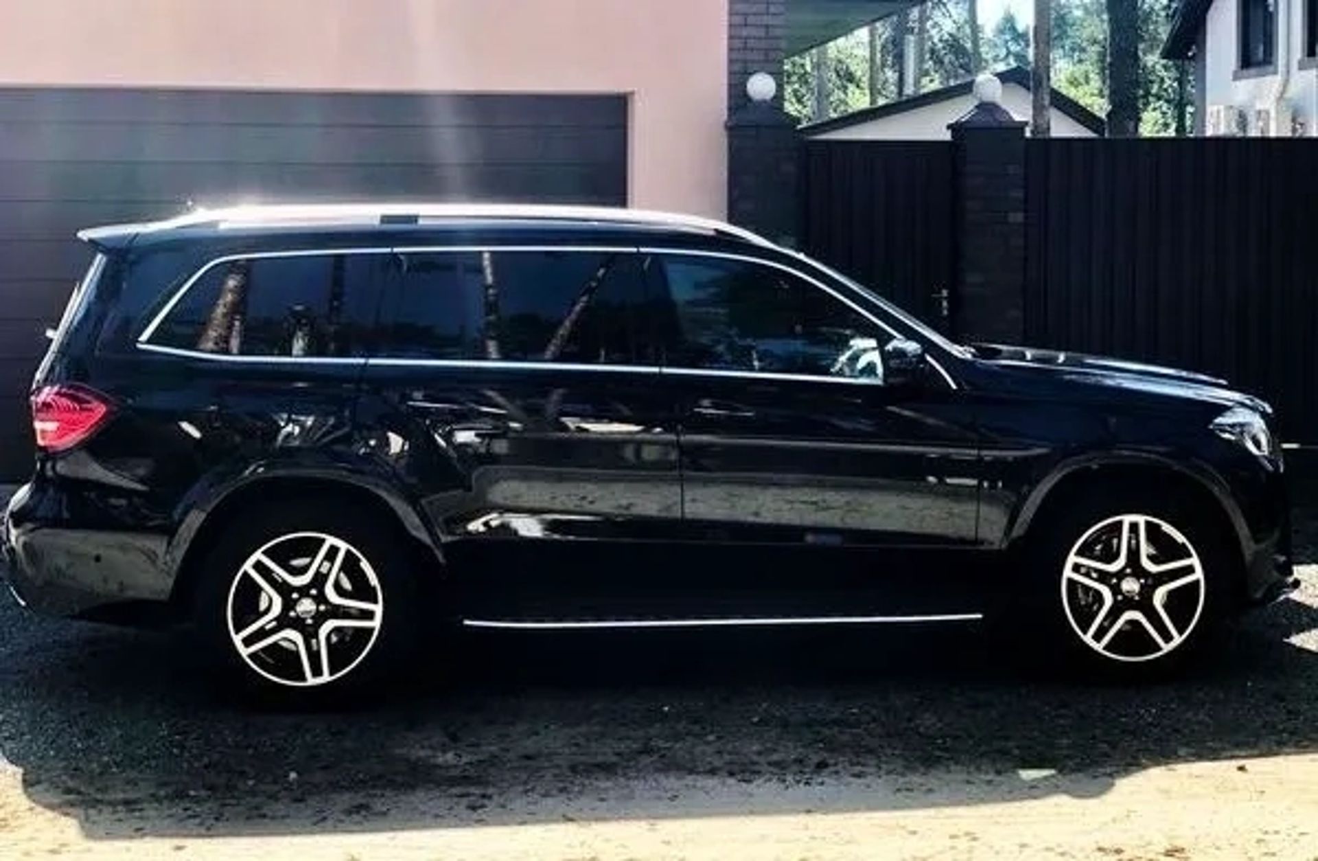 321 Позашляховик на весілля Mercedes-Benz GLS з водієм