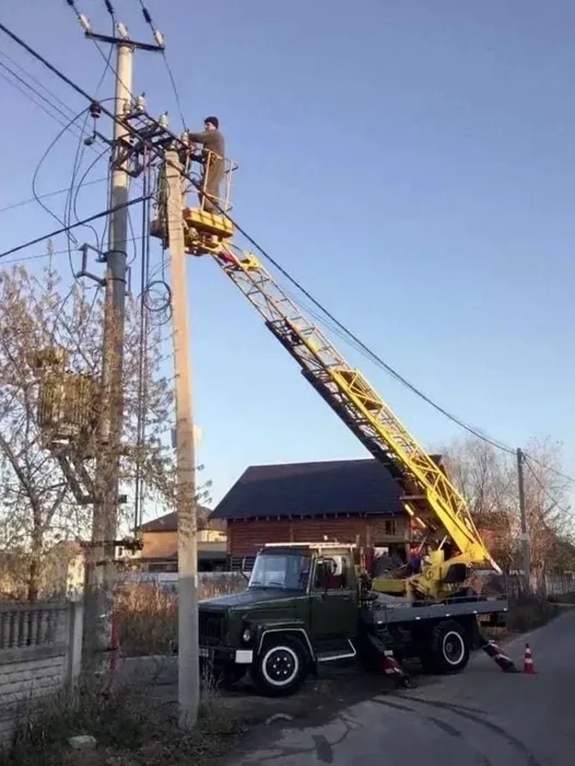 Автовишка телескопічна АП17 на базі ГАЗ 17м