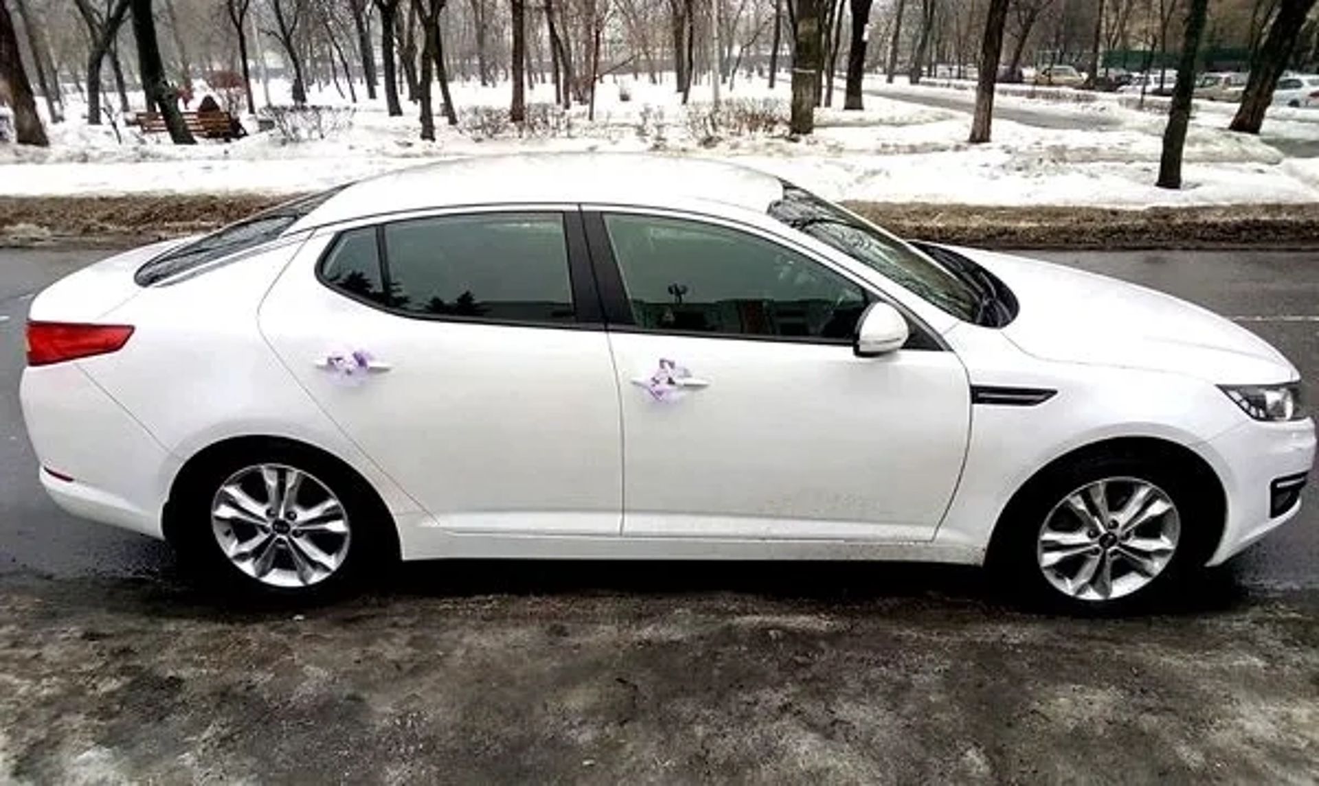 228 Kia Optima білий авто на весілля
