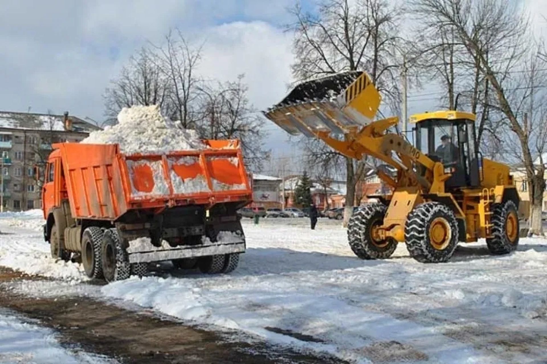 Вивіз будівельного сміття самоскидами від 10 тон та більше