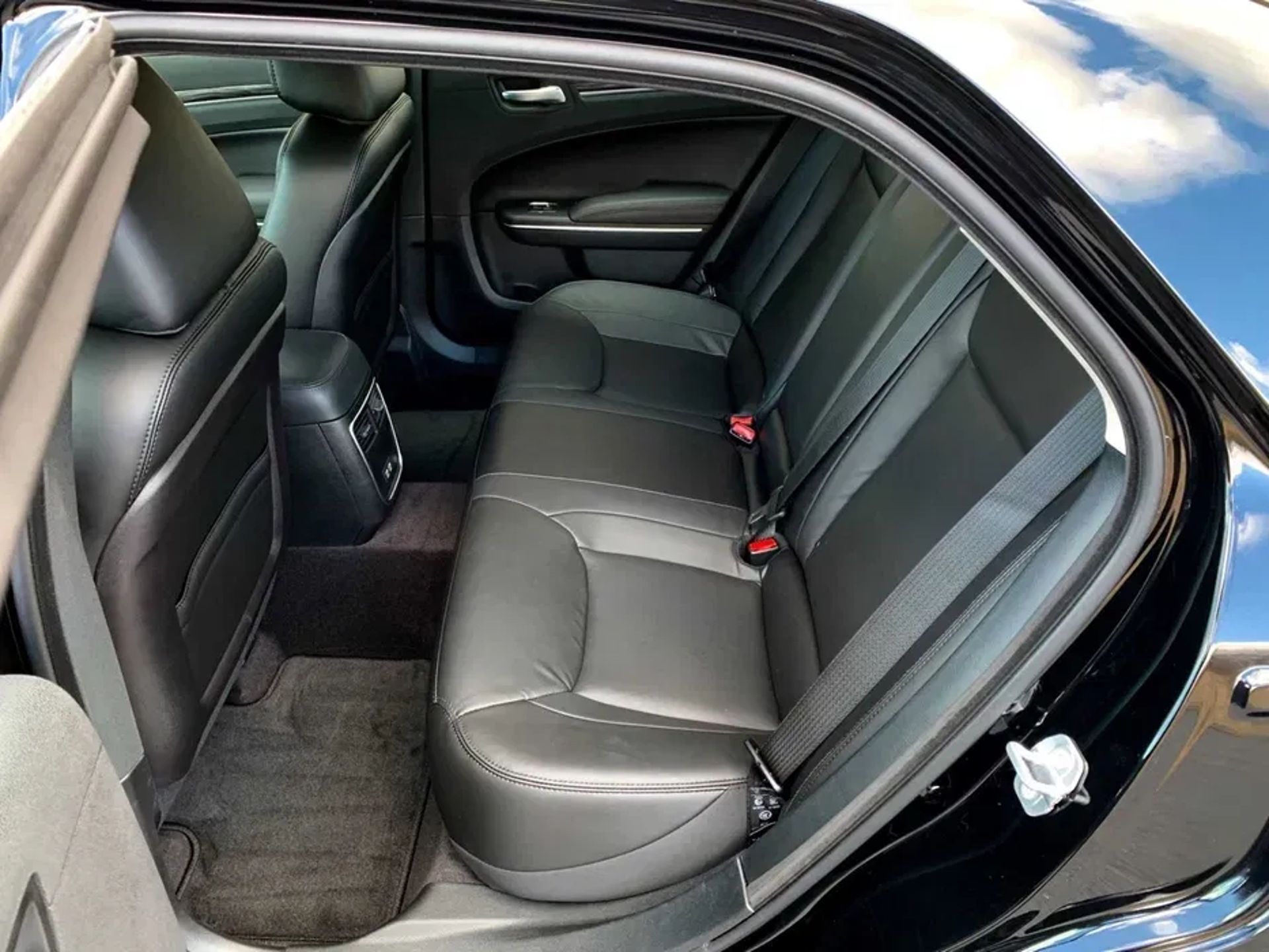 Авто на весілля Chrysler 300