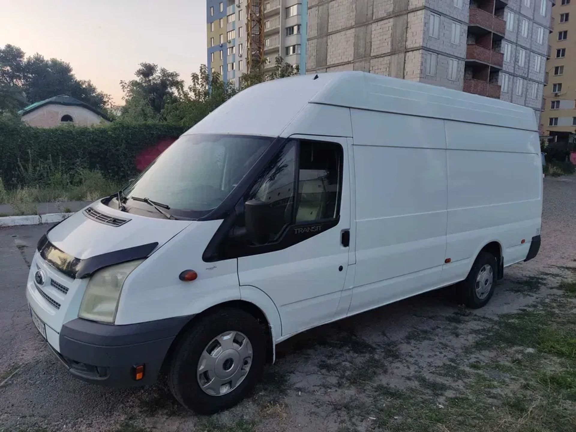 Вантажні авто FORD TRANSIT-2.2