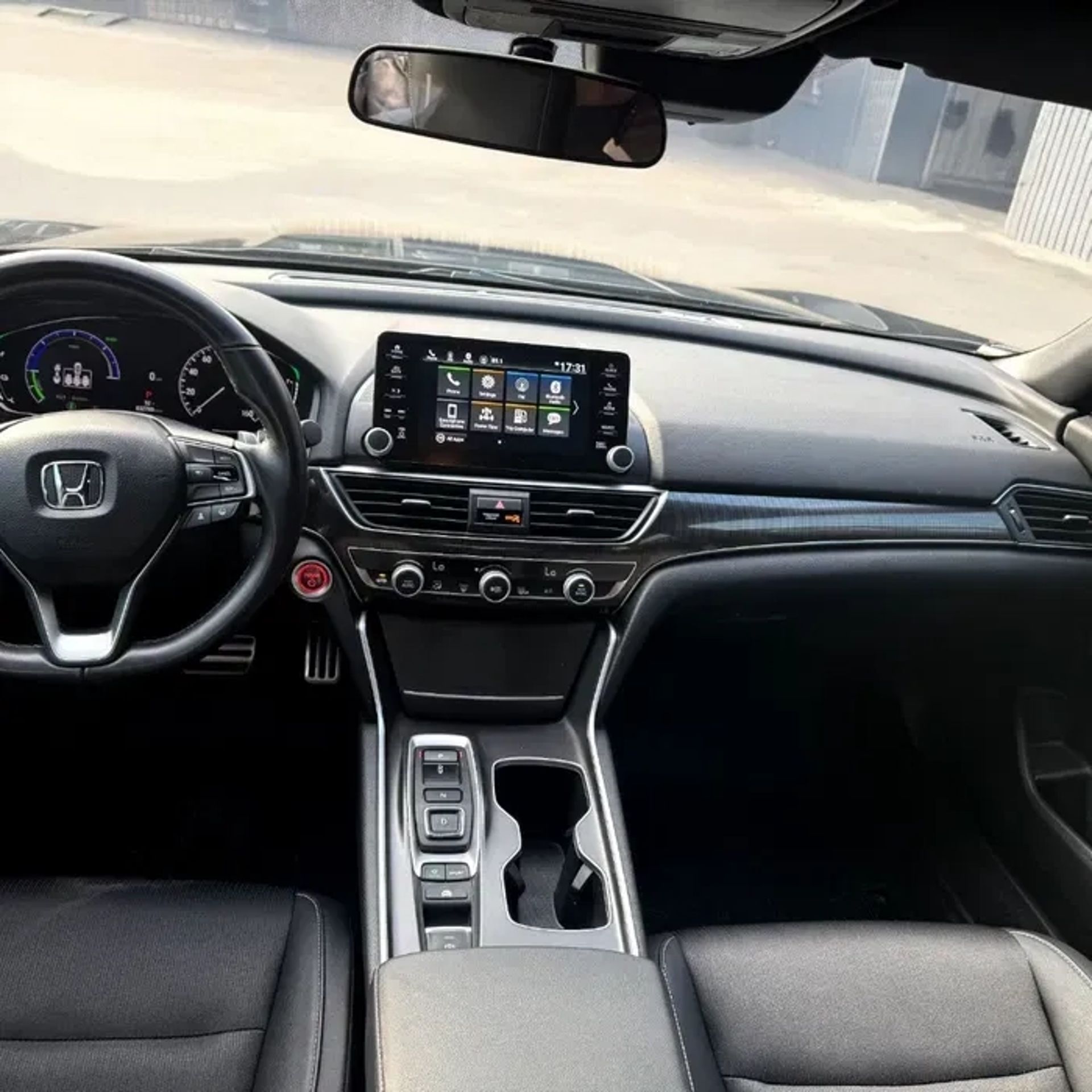 Авто Honda Accord Hybrid 22 р