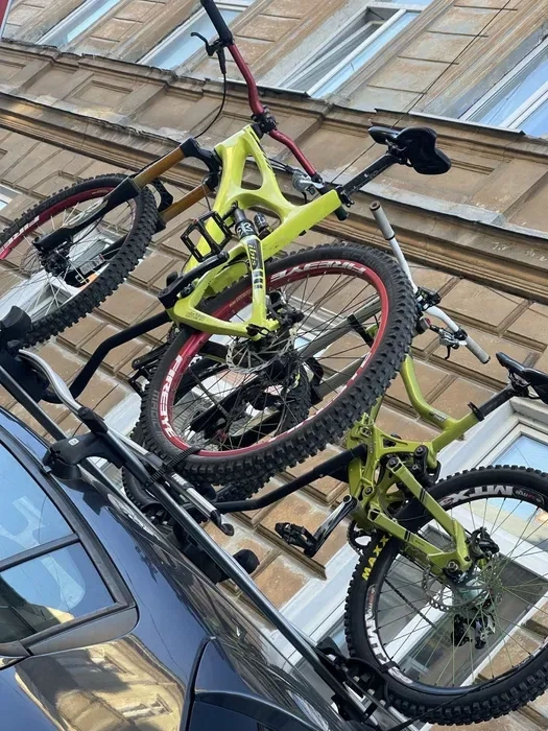 Велокріплення на кришу Thule